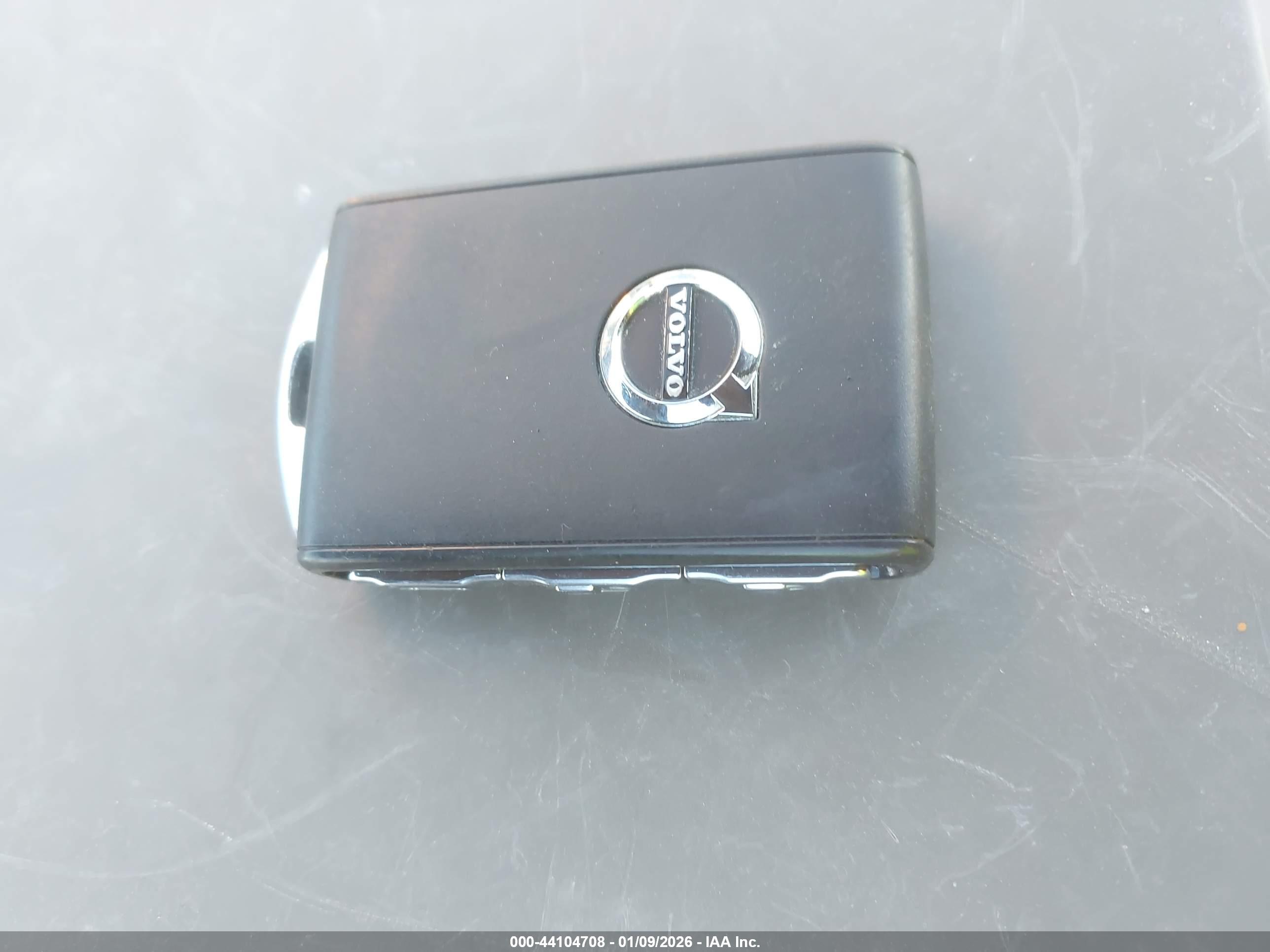 VOLVO S90 image 11