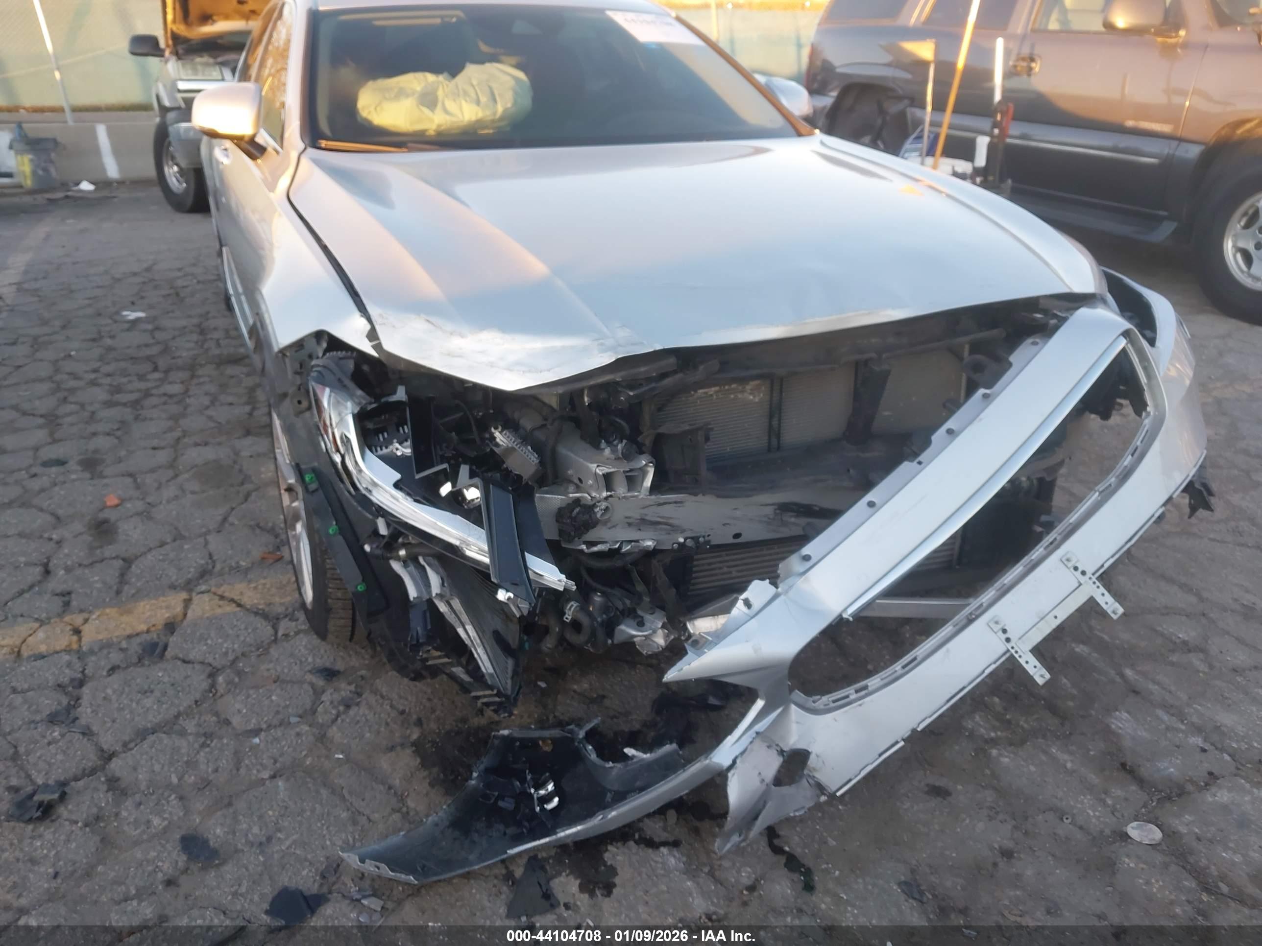 VOLVO S90 image 6