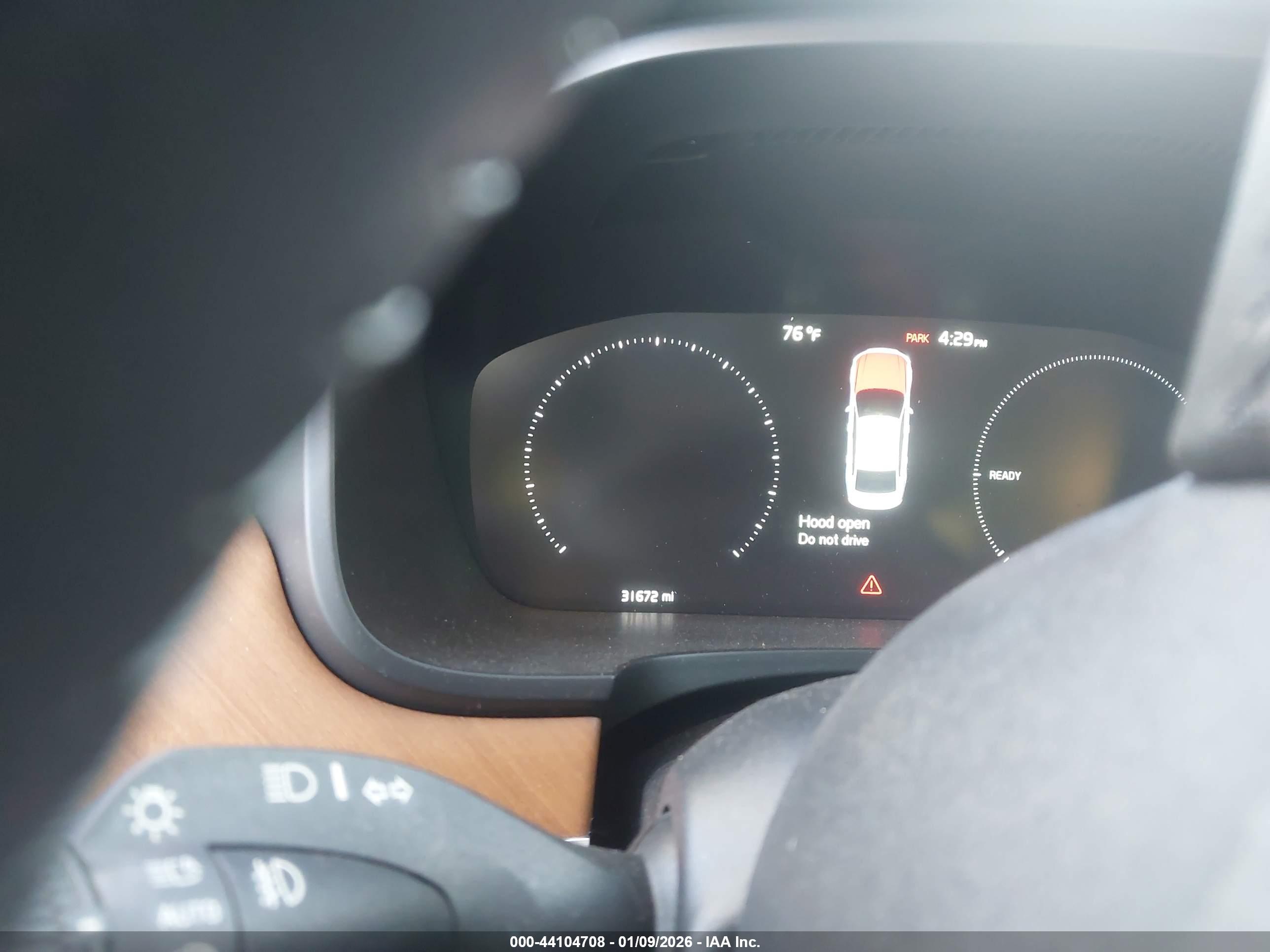 VOLVO S90 image 7
