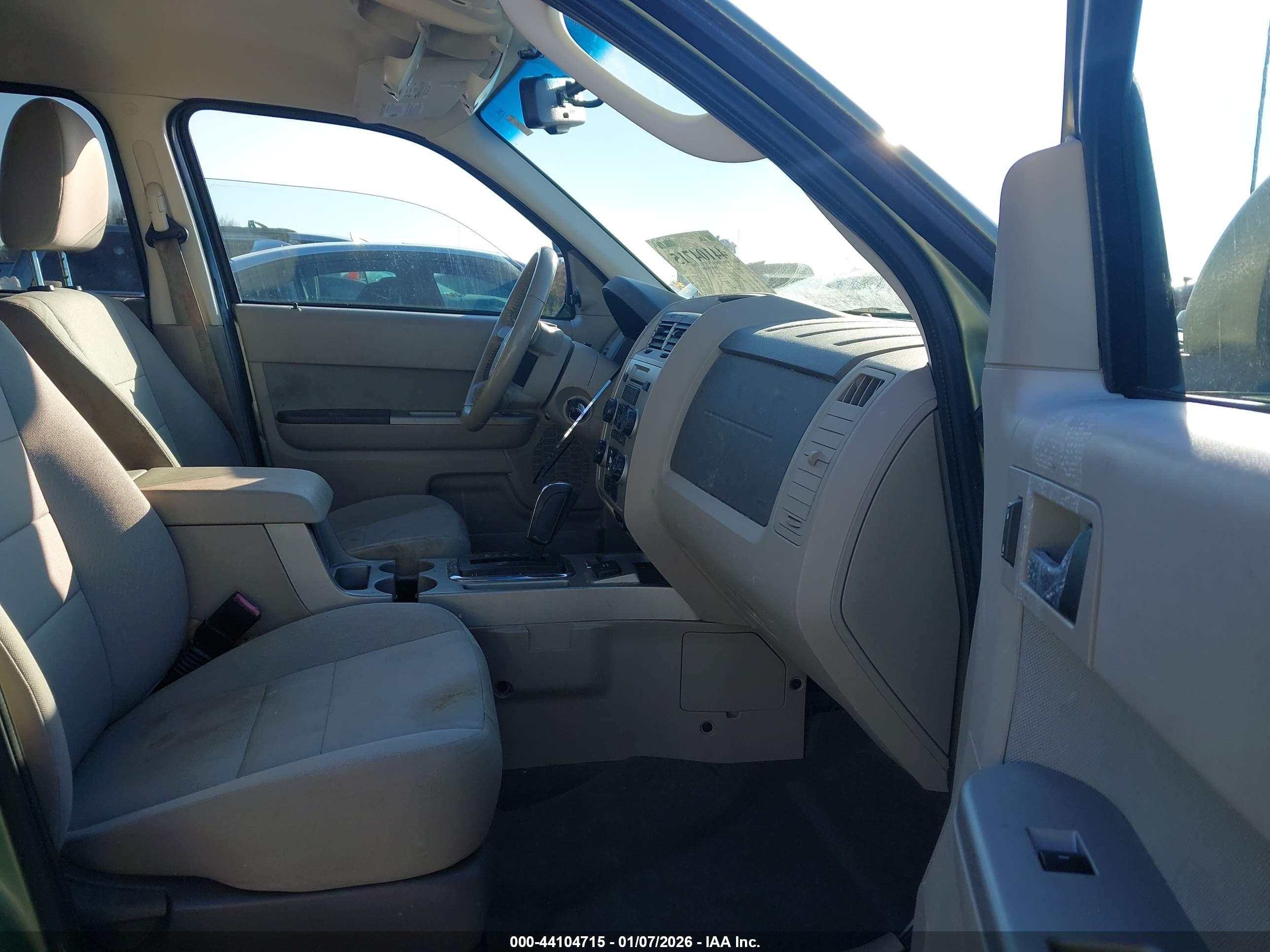 FORD ESCAPE image 5