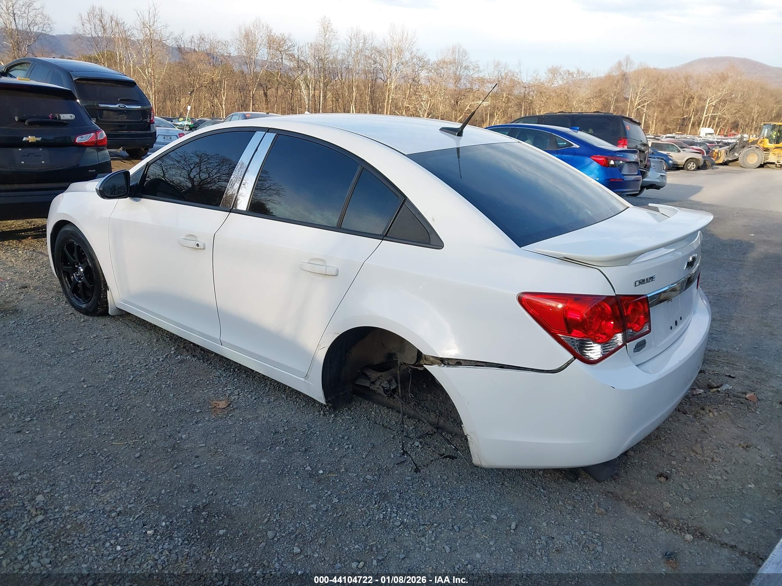 CHEVROLET CRUZE image 3