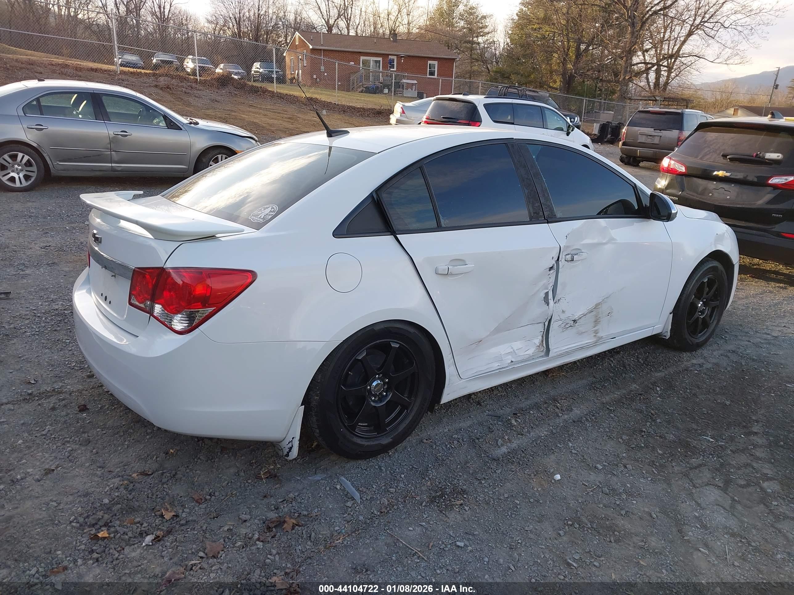 CHEVROLET CRUZE image 4