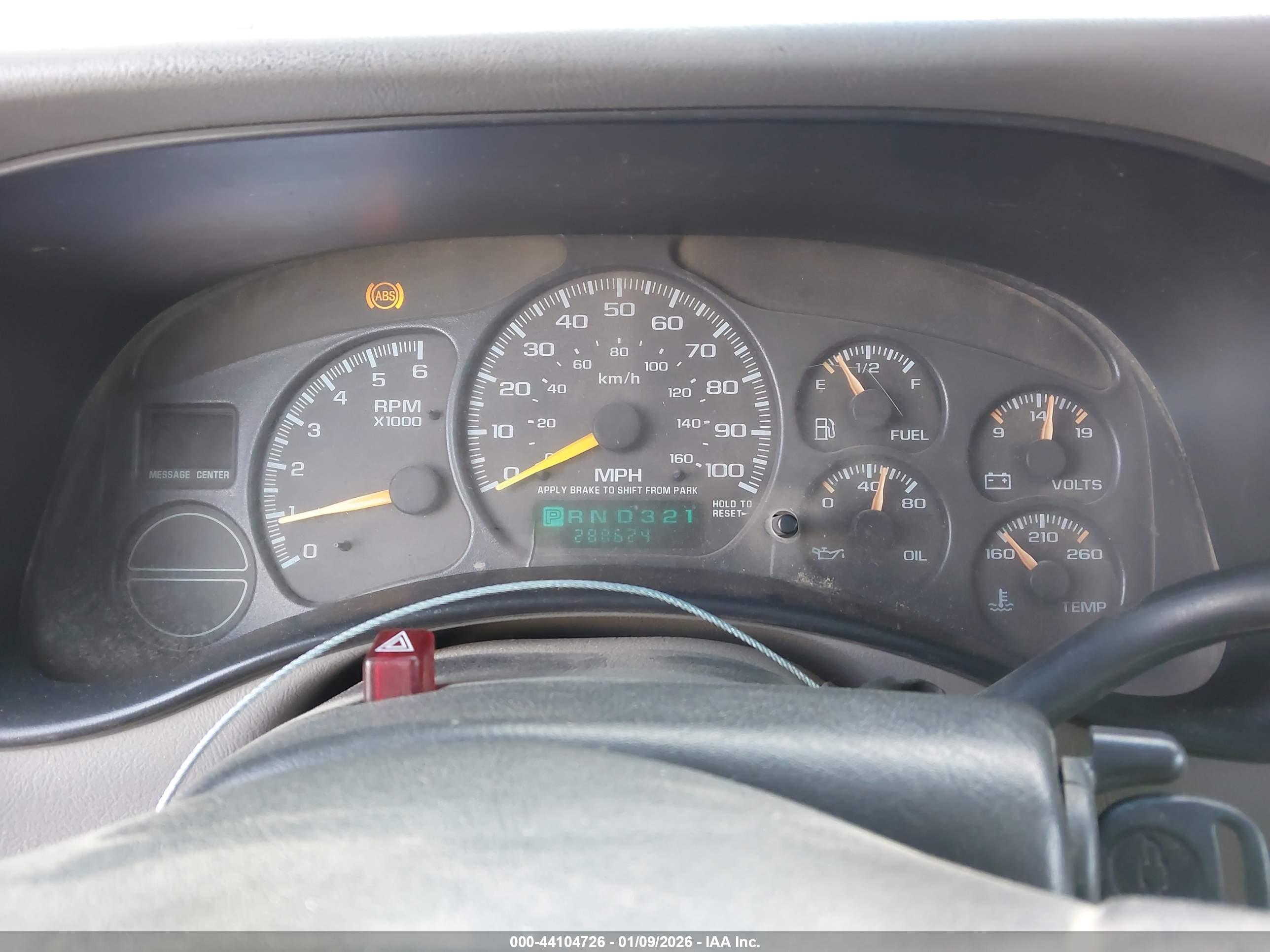 CHEVROLET SILVERADO image 7