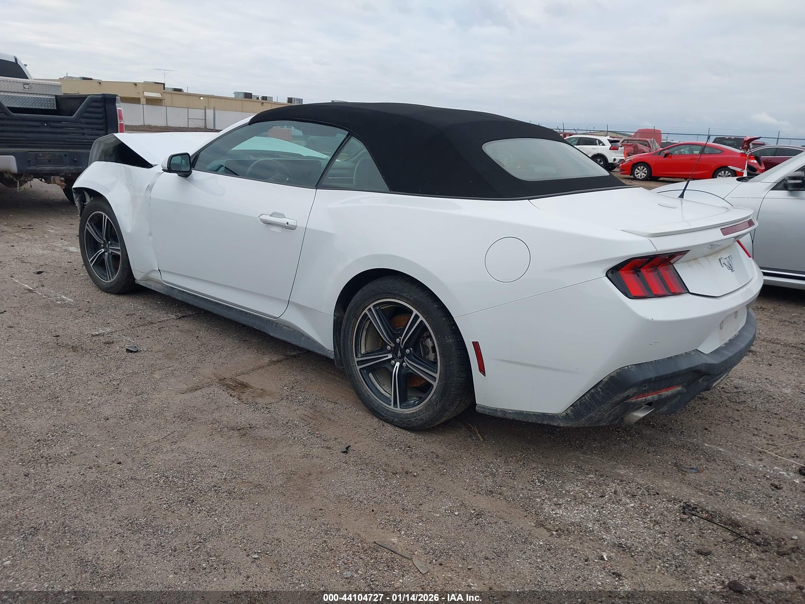 FORD MUSTANG image 3