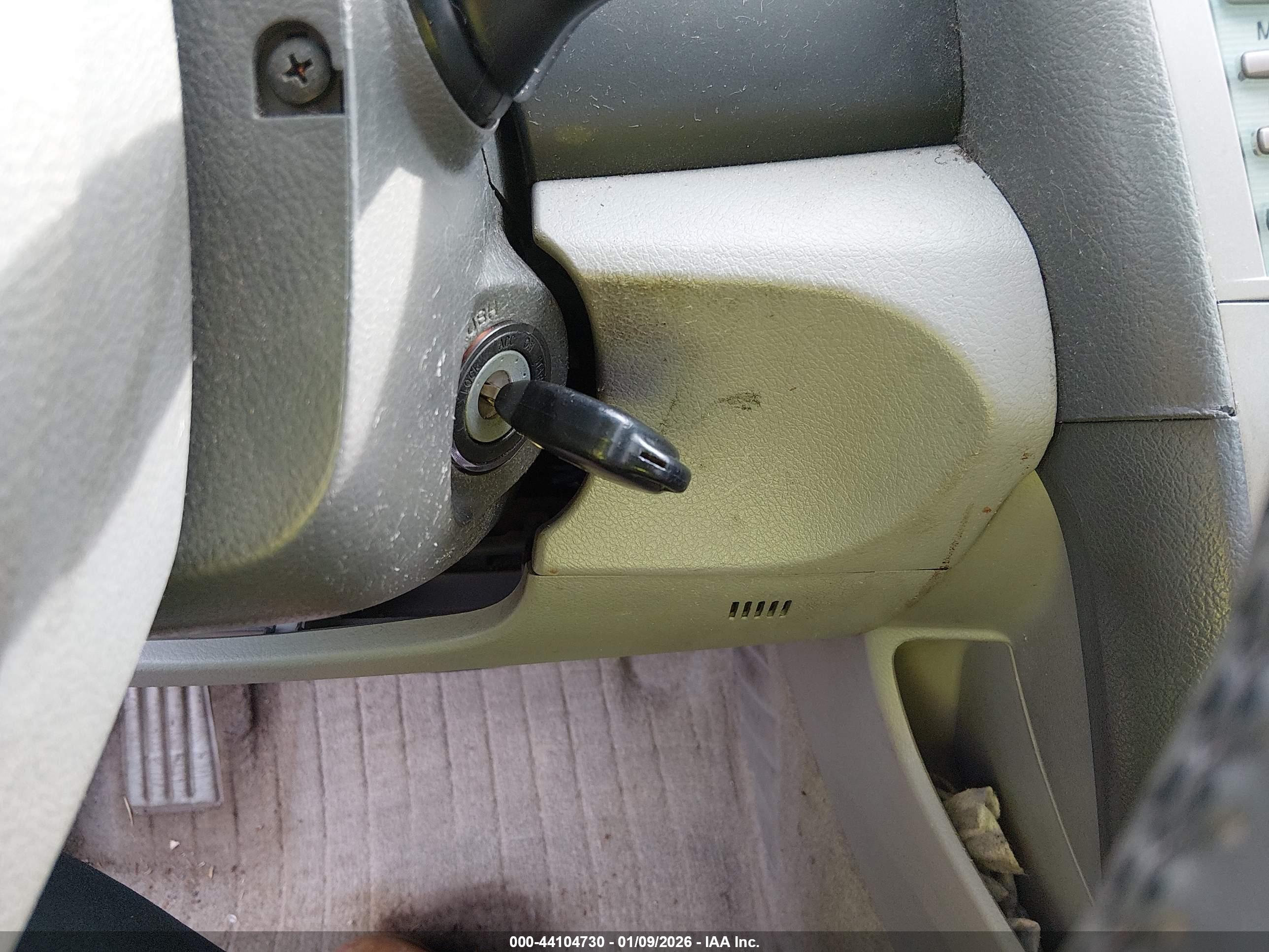 TOYOTA CAMRY image 11