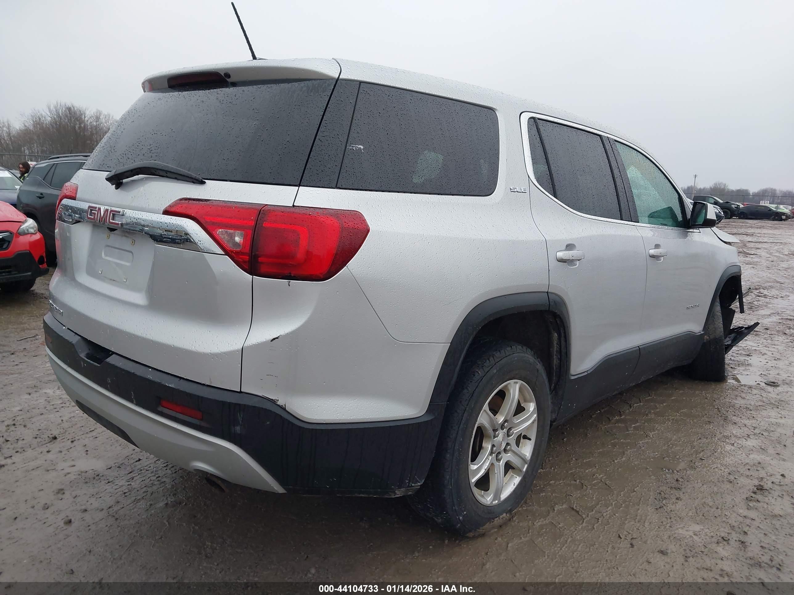 GMC ACADIA image 4