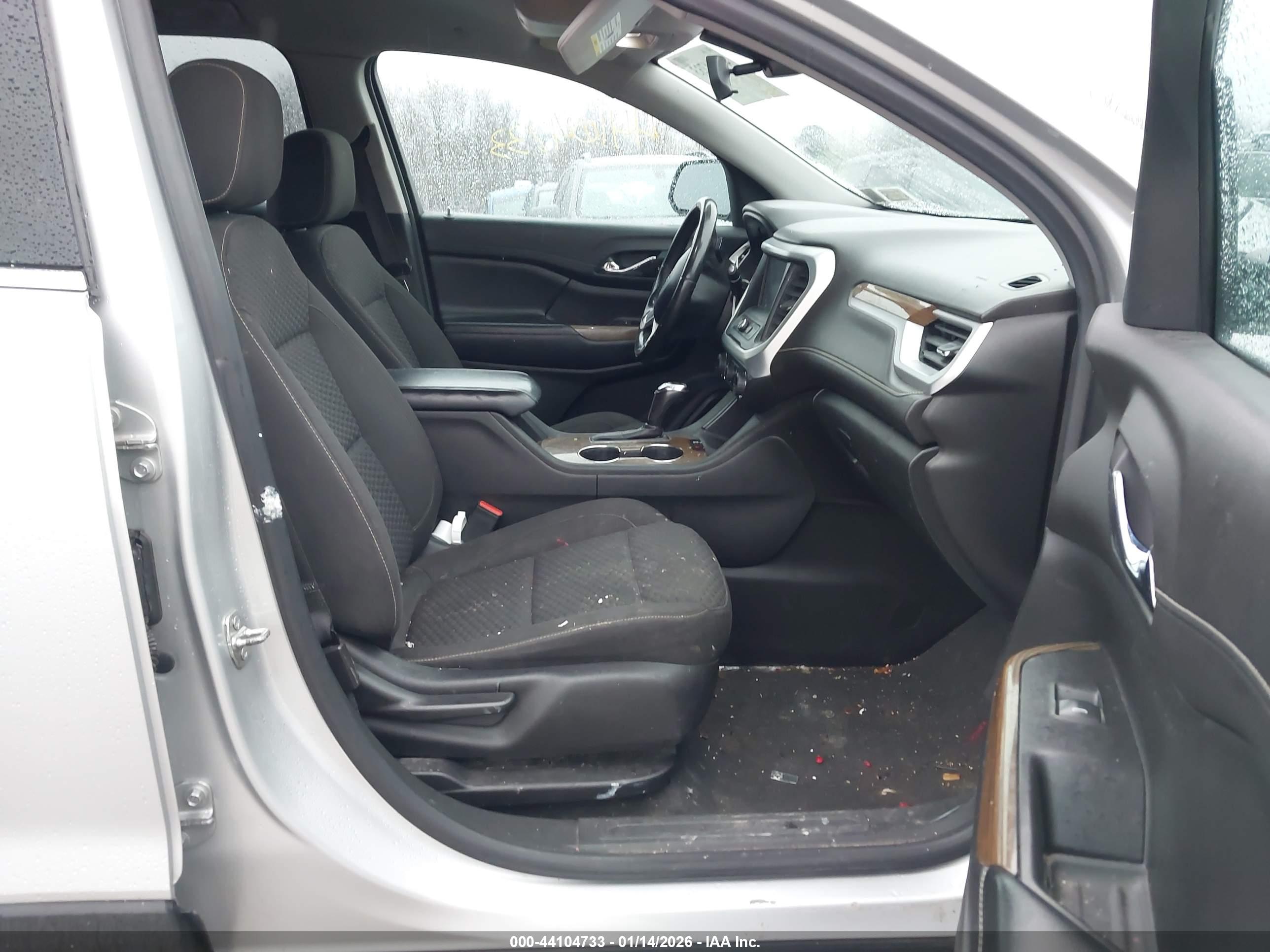 GMC ACADIA image 5