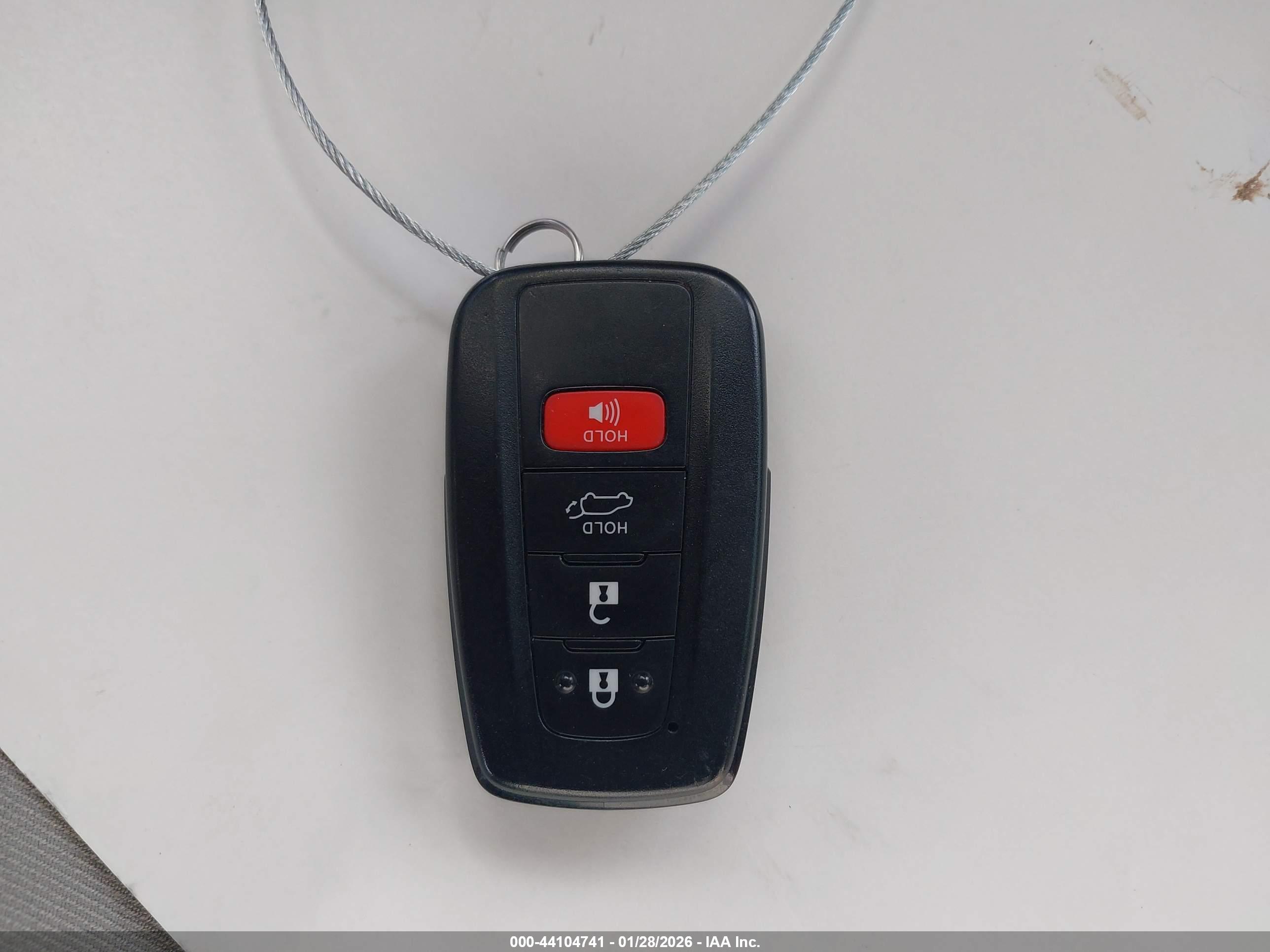 TOYOTA RAV4 image 11
