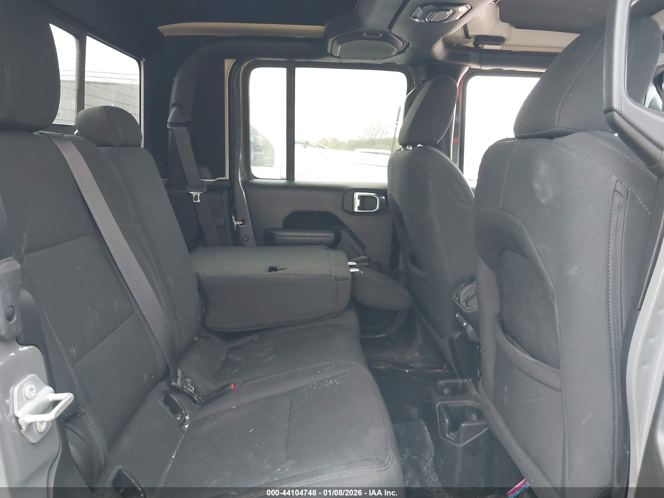 JEEP GLADIATOR image 8