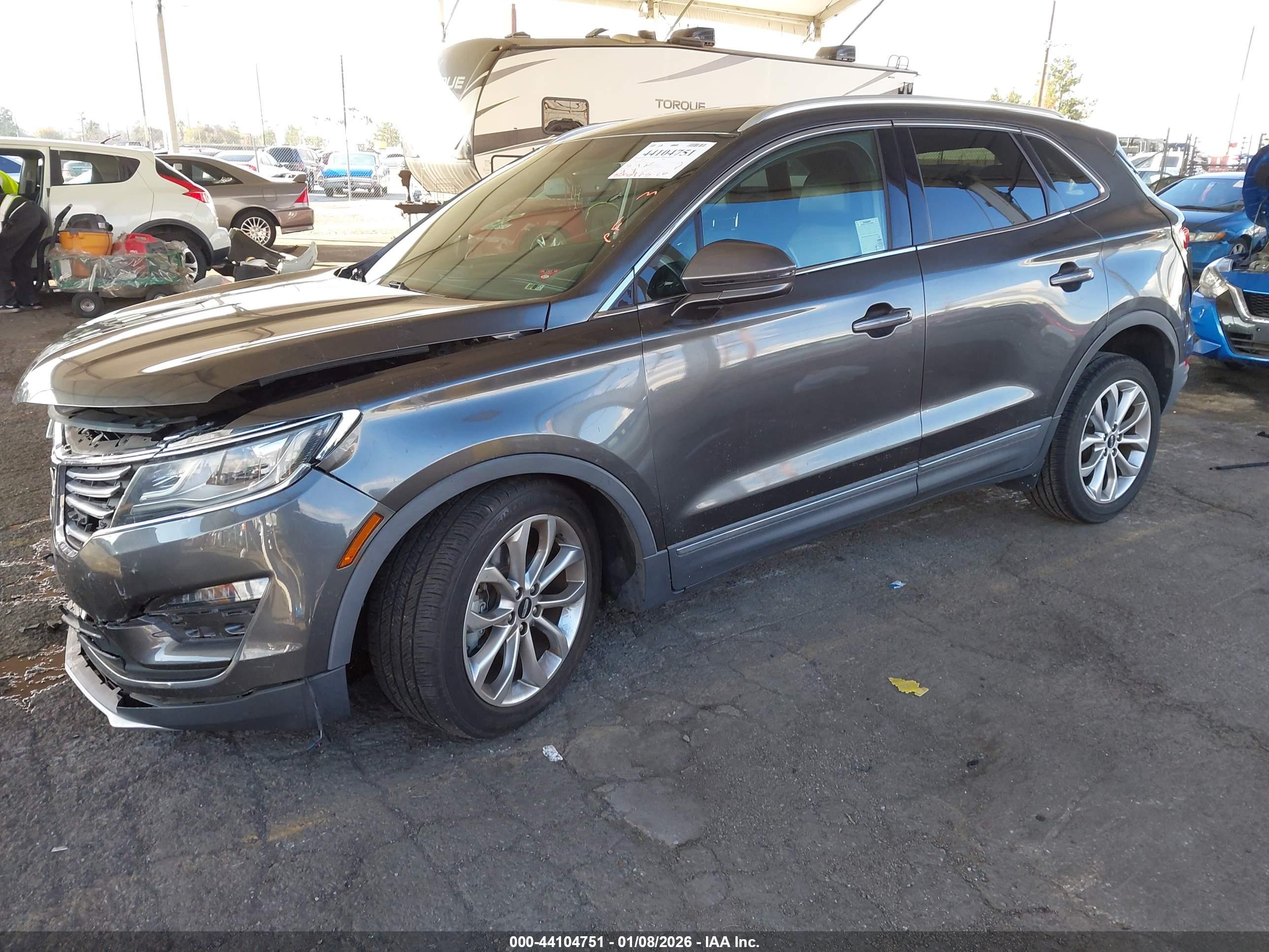 LINCOLN MKC image 2