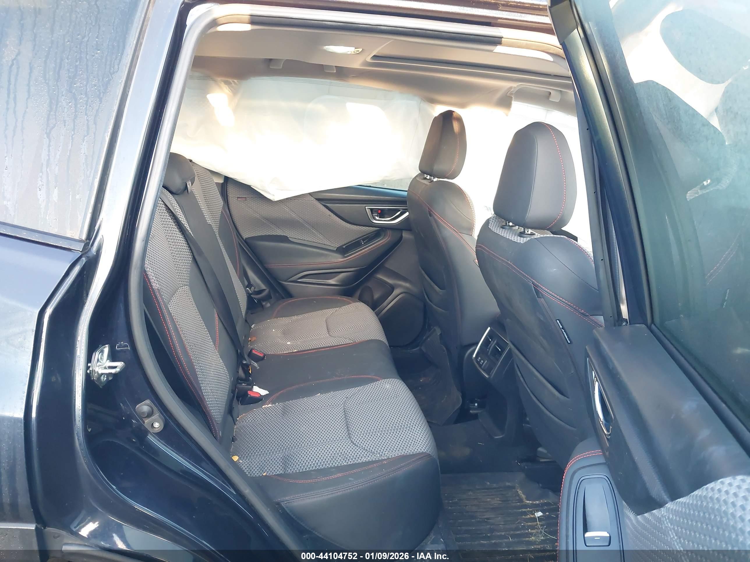 SUBARU FORESTER image 8