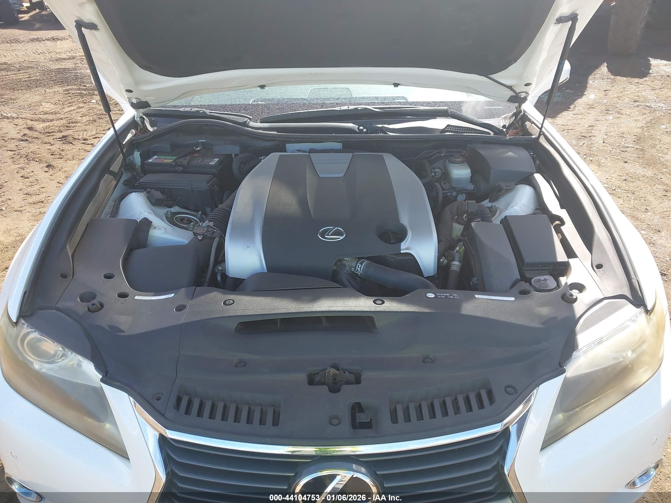 LEXUS GS image 10