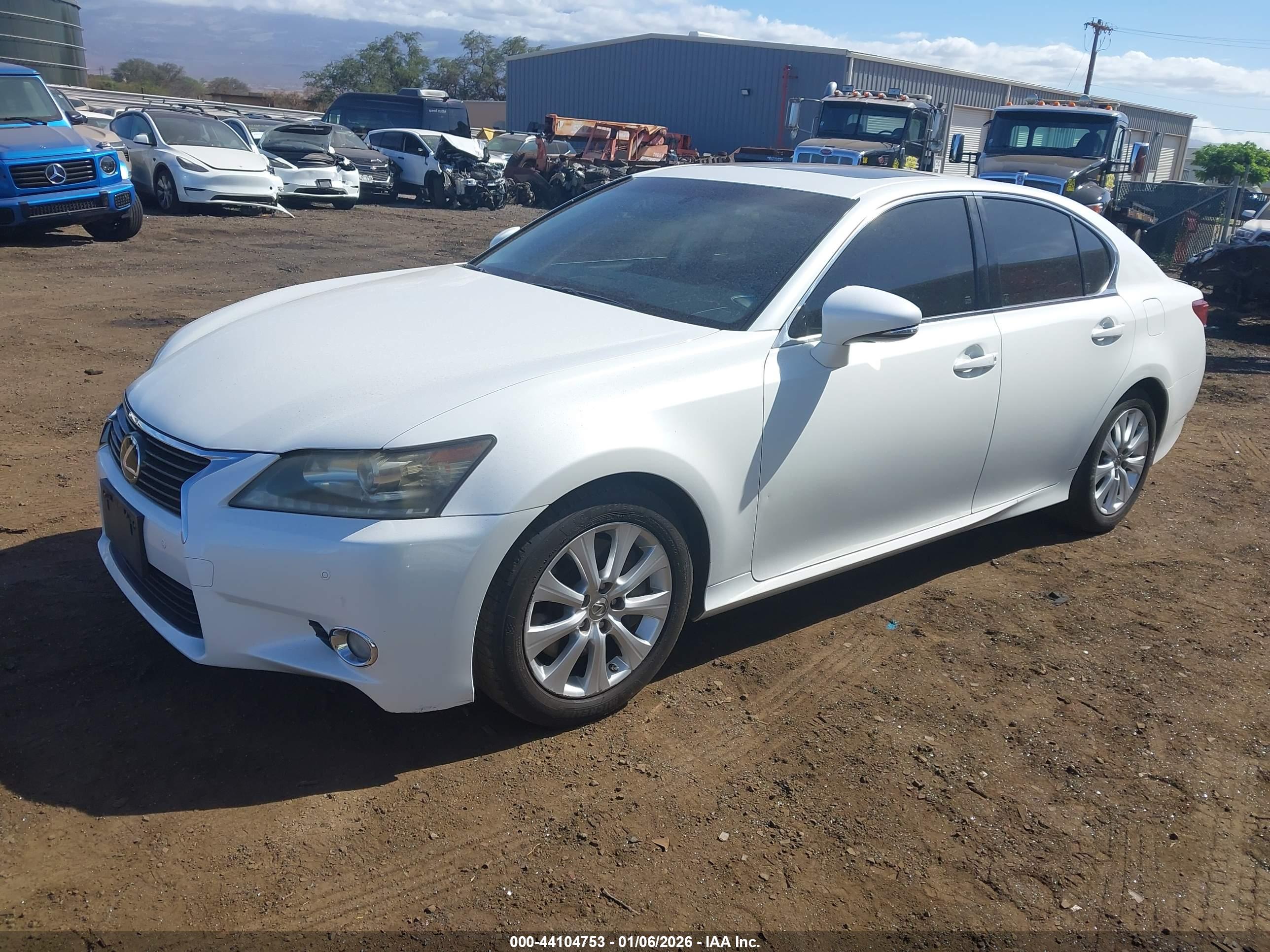 LEXUS GS image 2