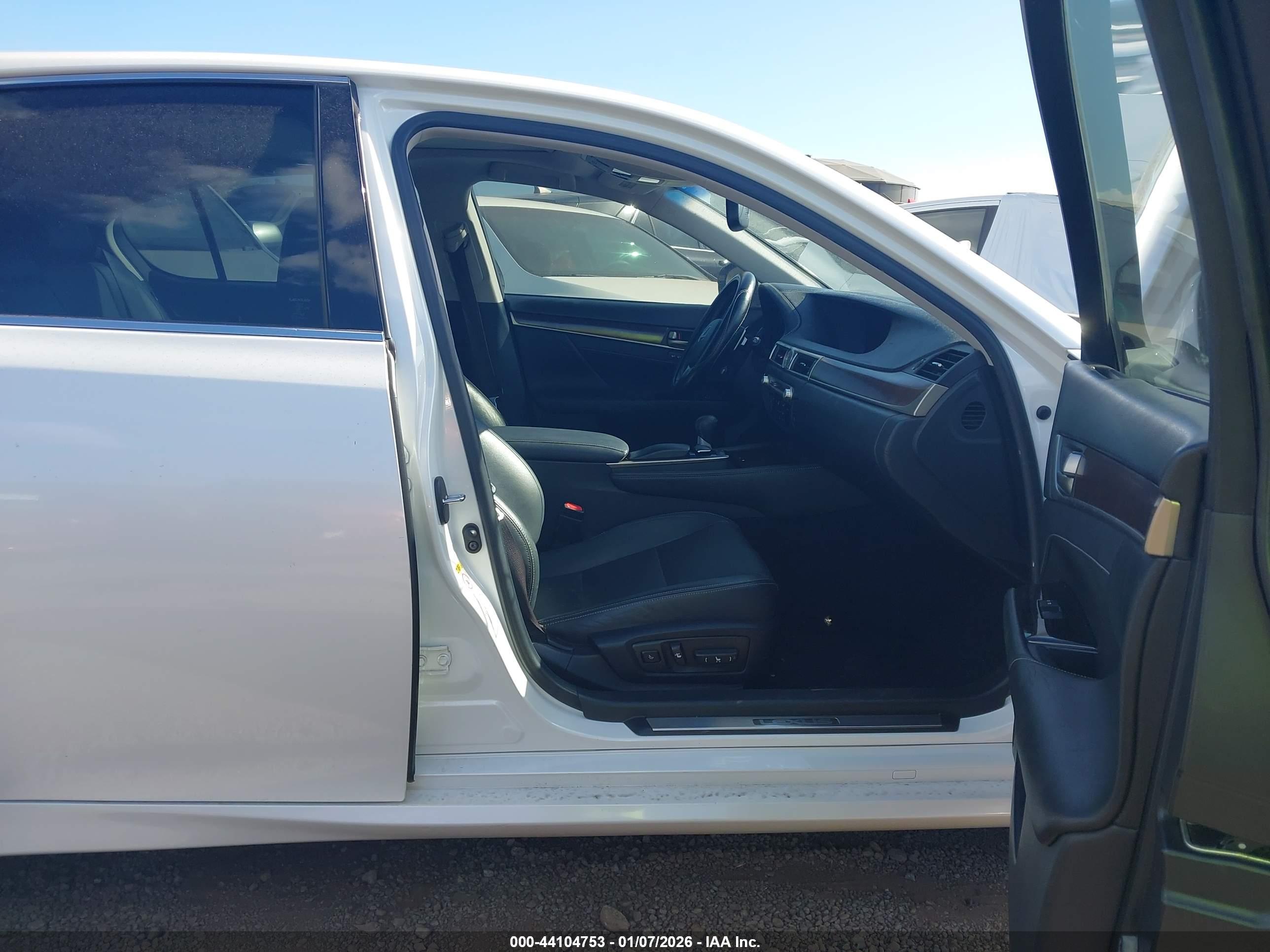 LEXUS GS image 5