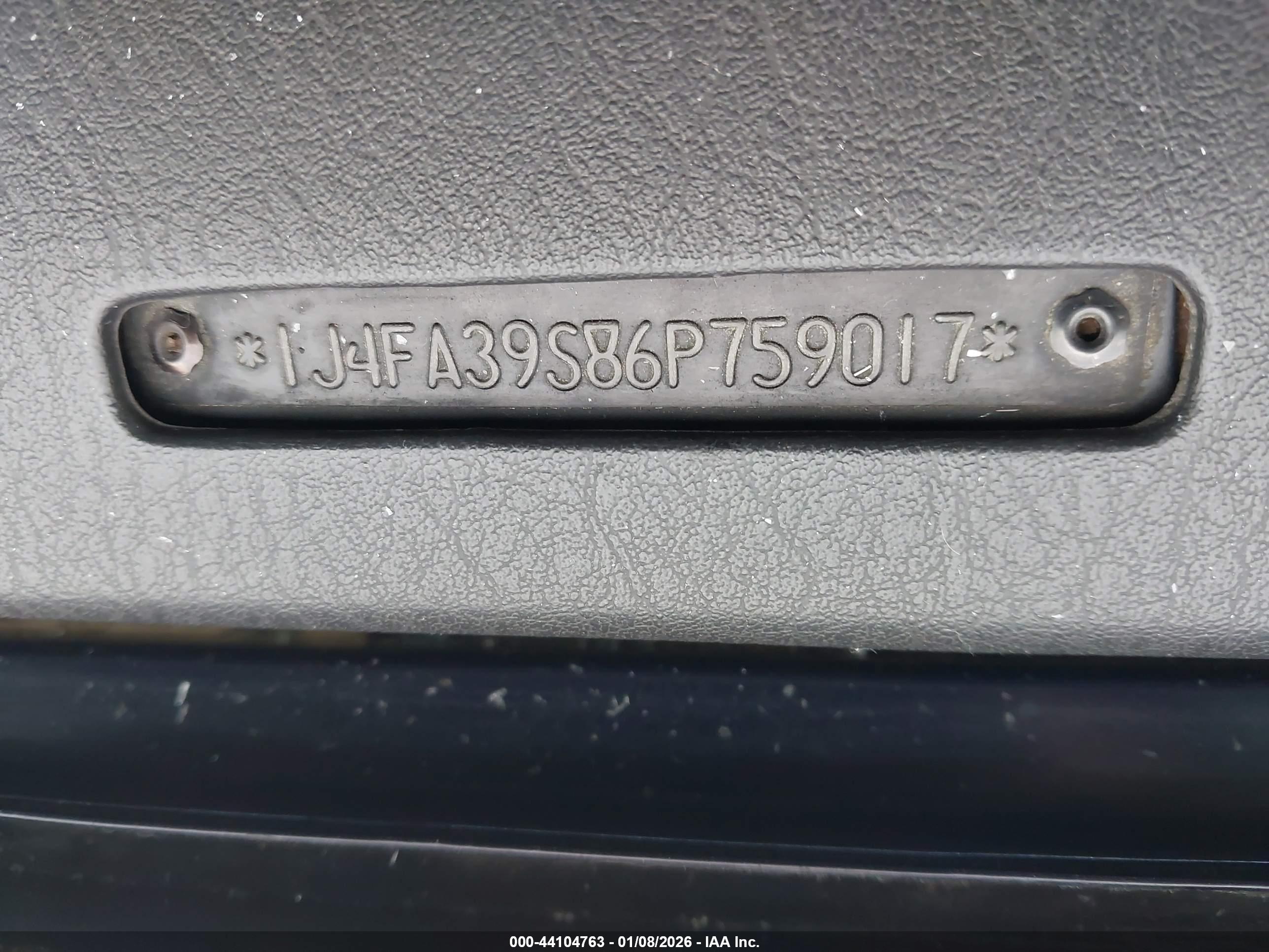JEEP WRANGLER image 9