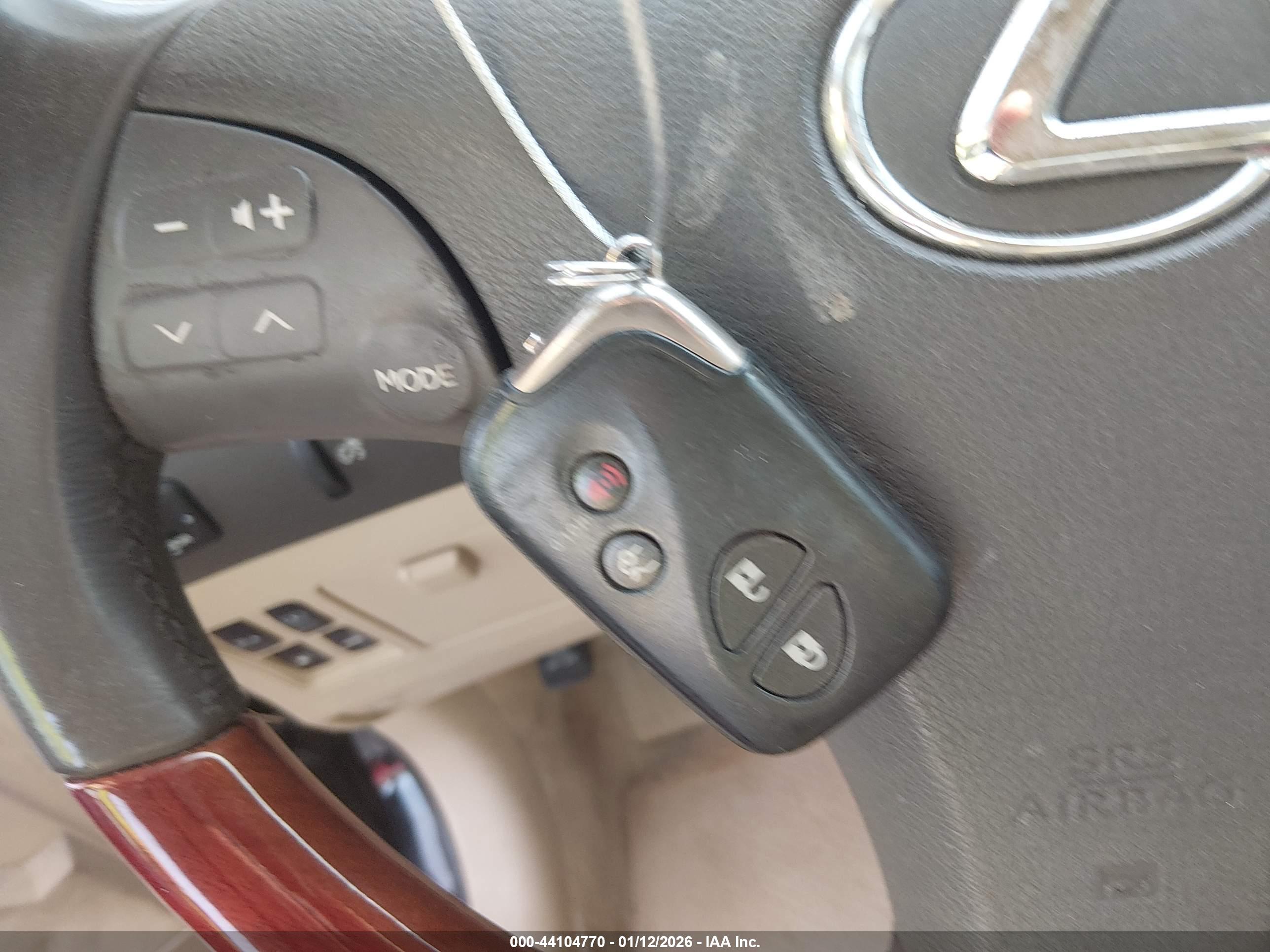 LEXUS ES image 11