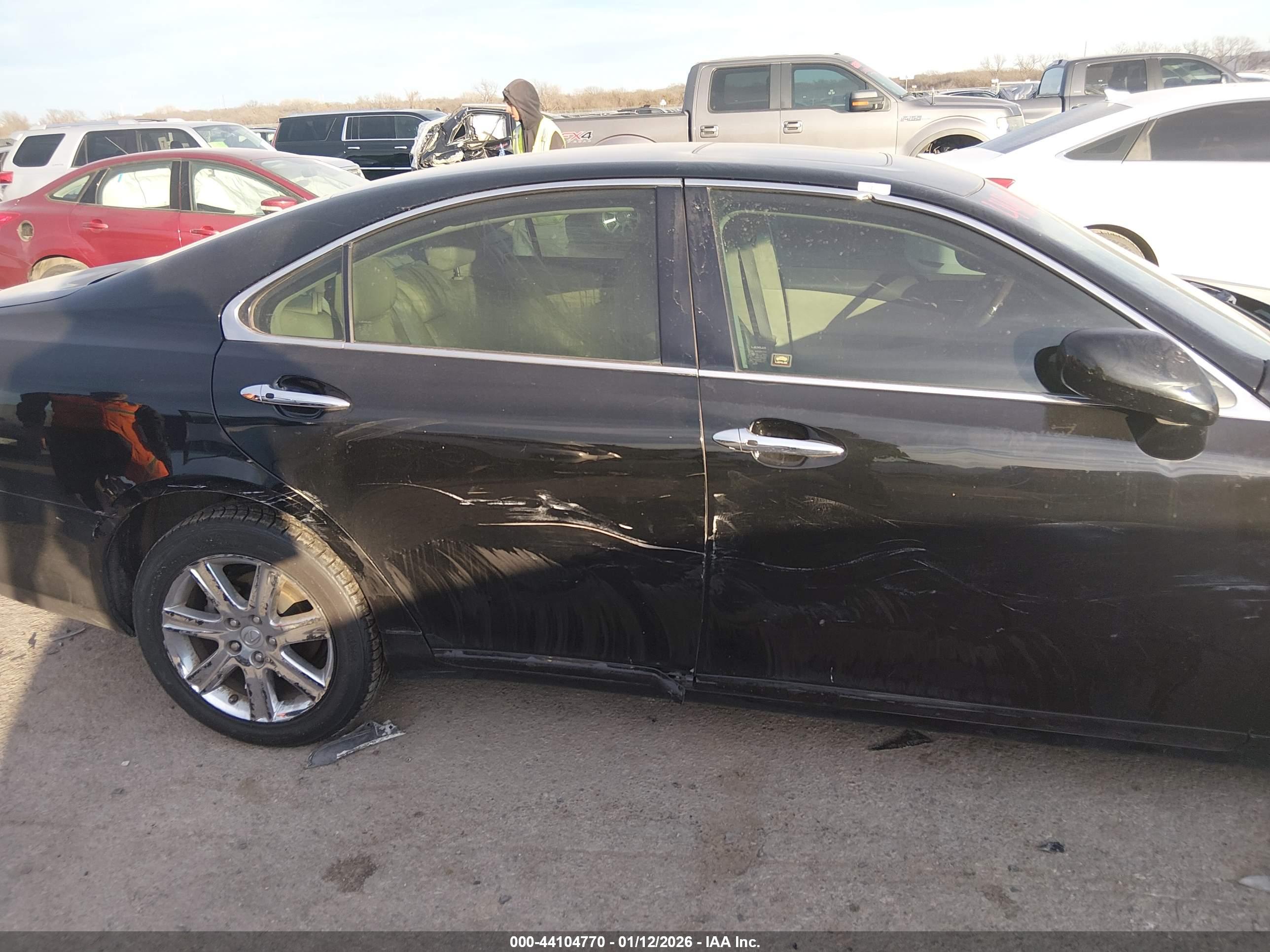 LEXUS ES image 6