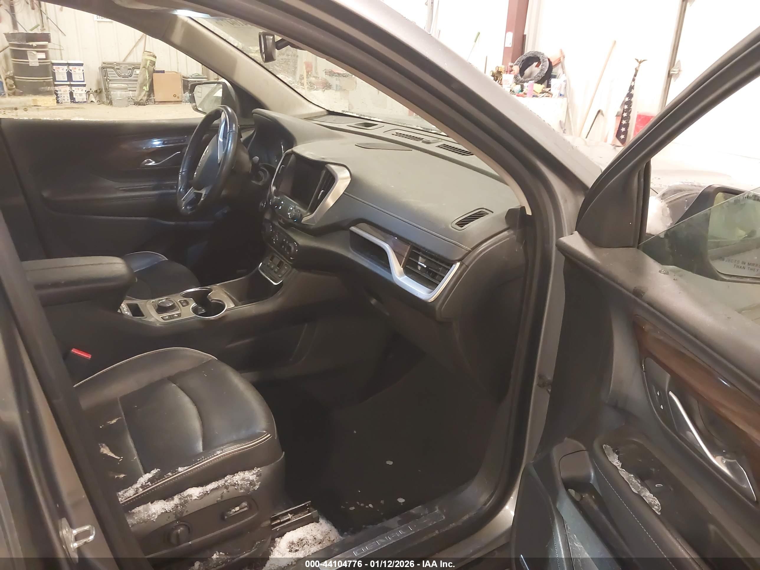 GMC TERRAIN image 5