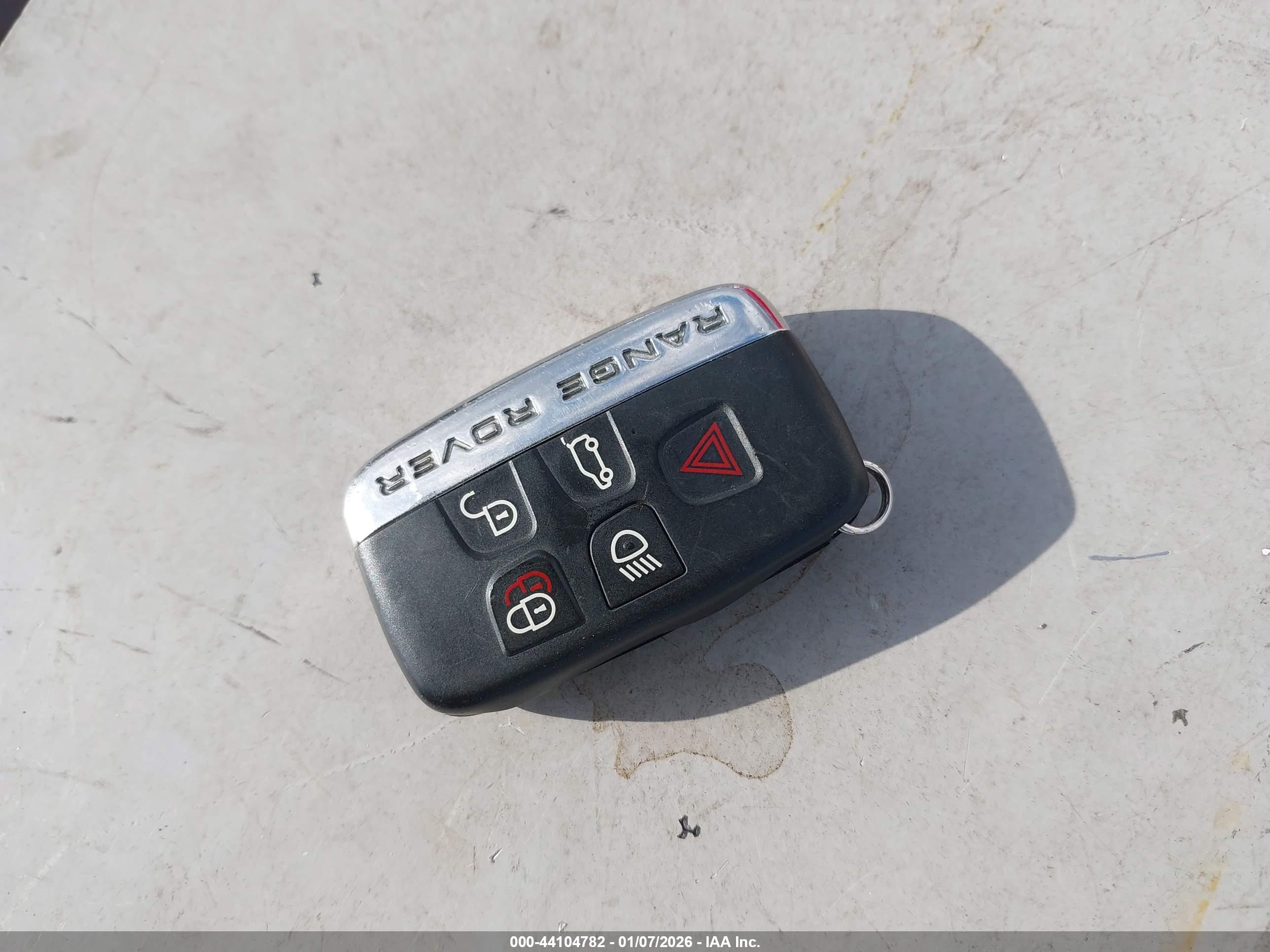 LAND ROVER image 11