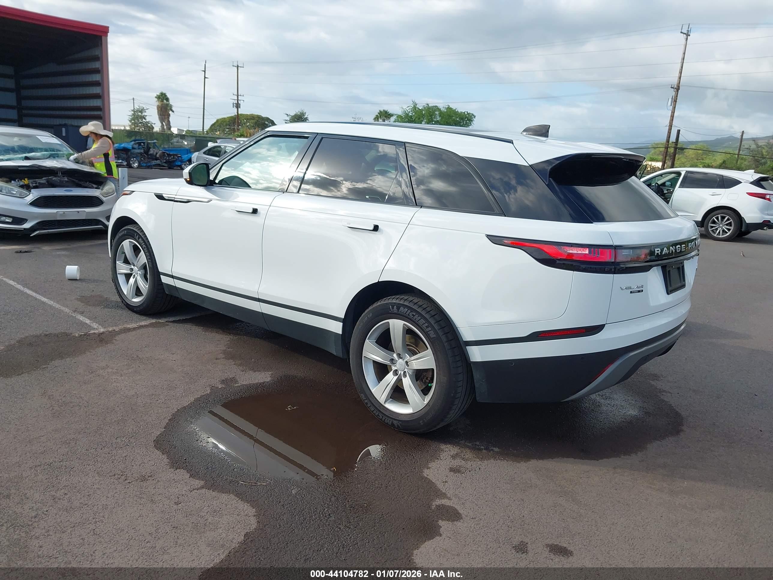 LAND ROVER image 3