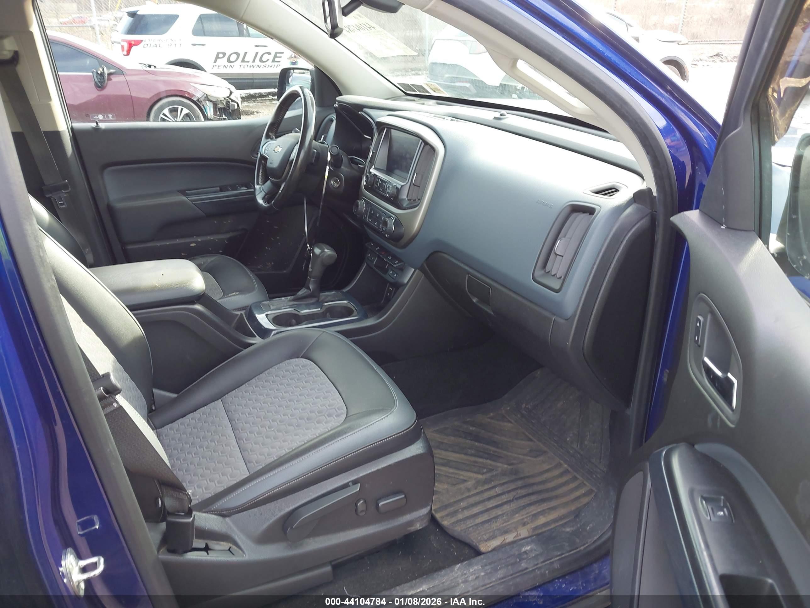 CHEVROLET COLORADO image 5