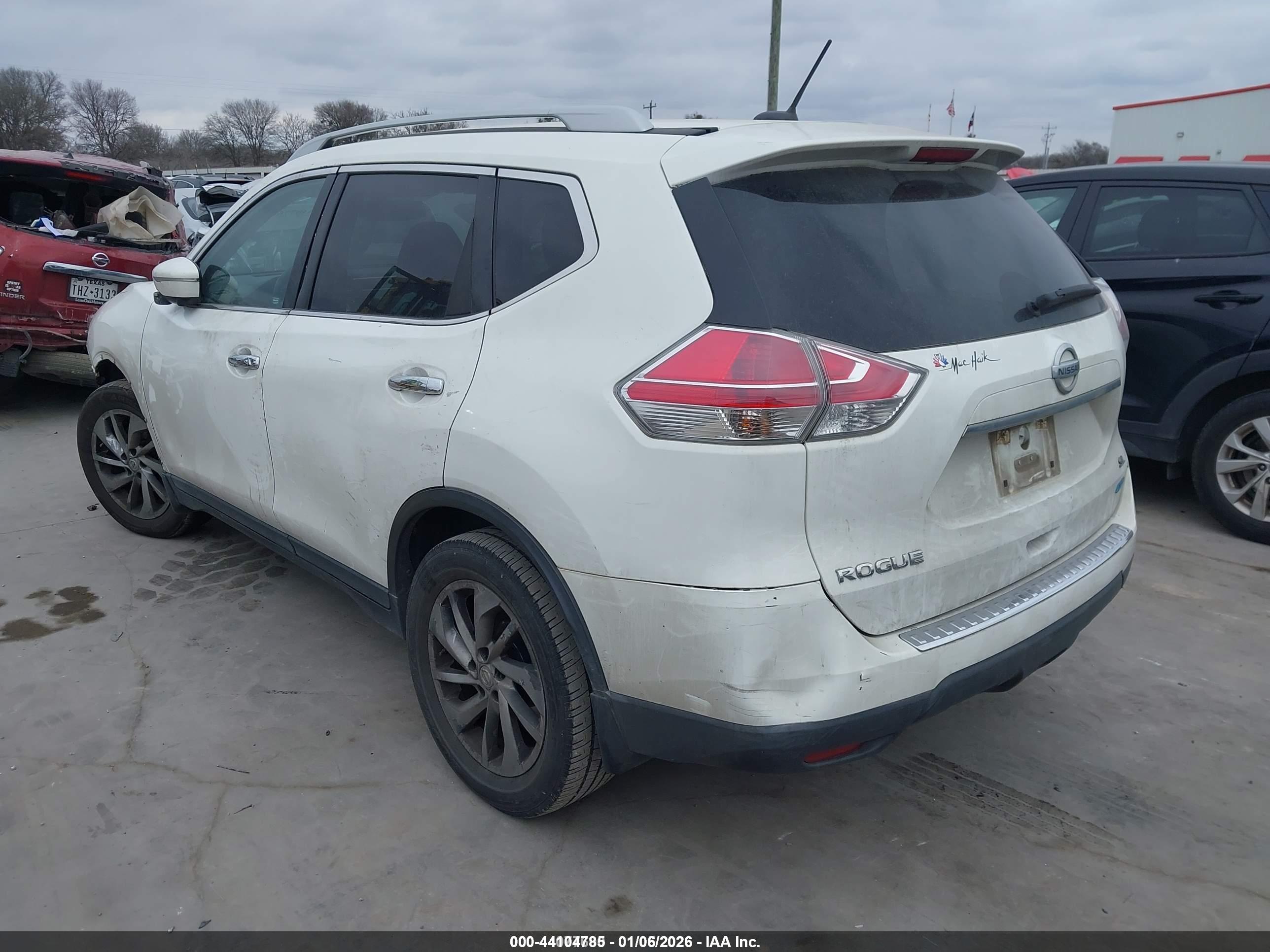 NISSAN ROGUE image 3