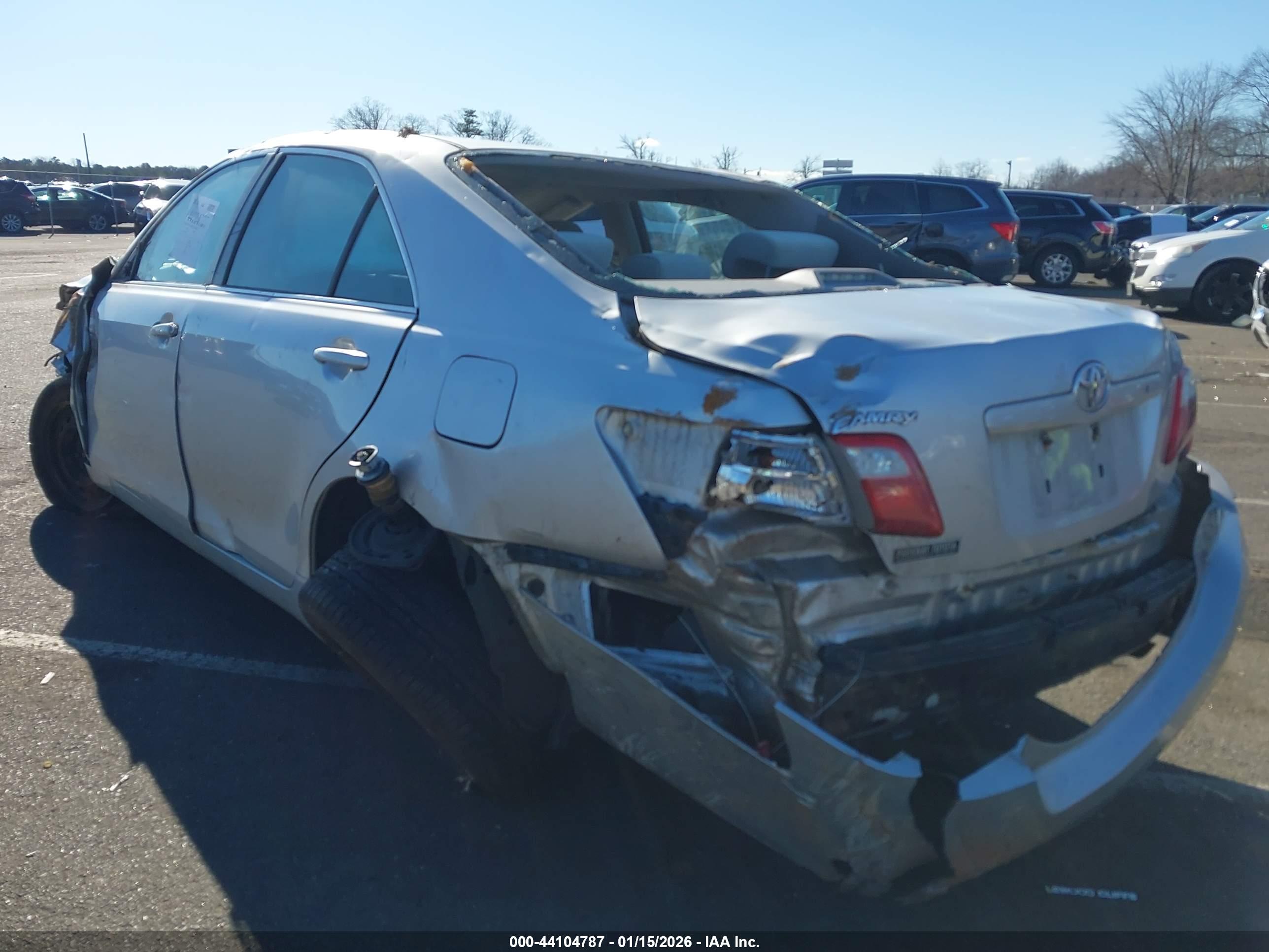 TOYOTA CAMRY image 3