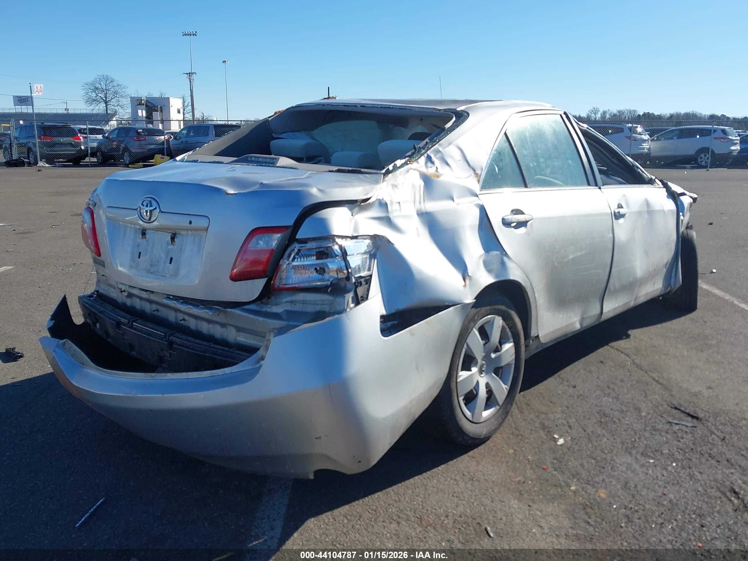 TOYOTA CAMRY image 4