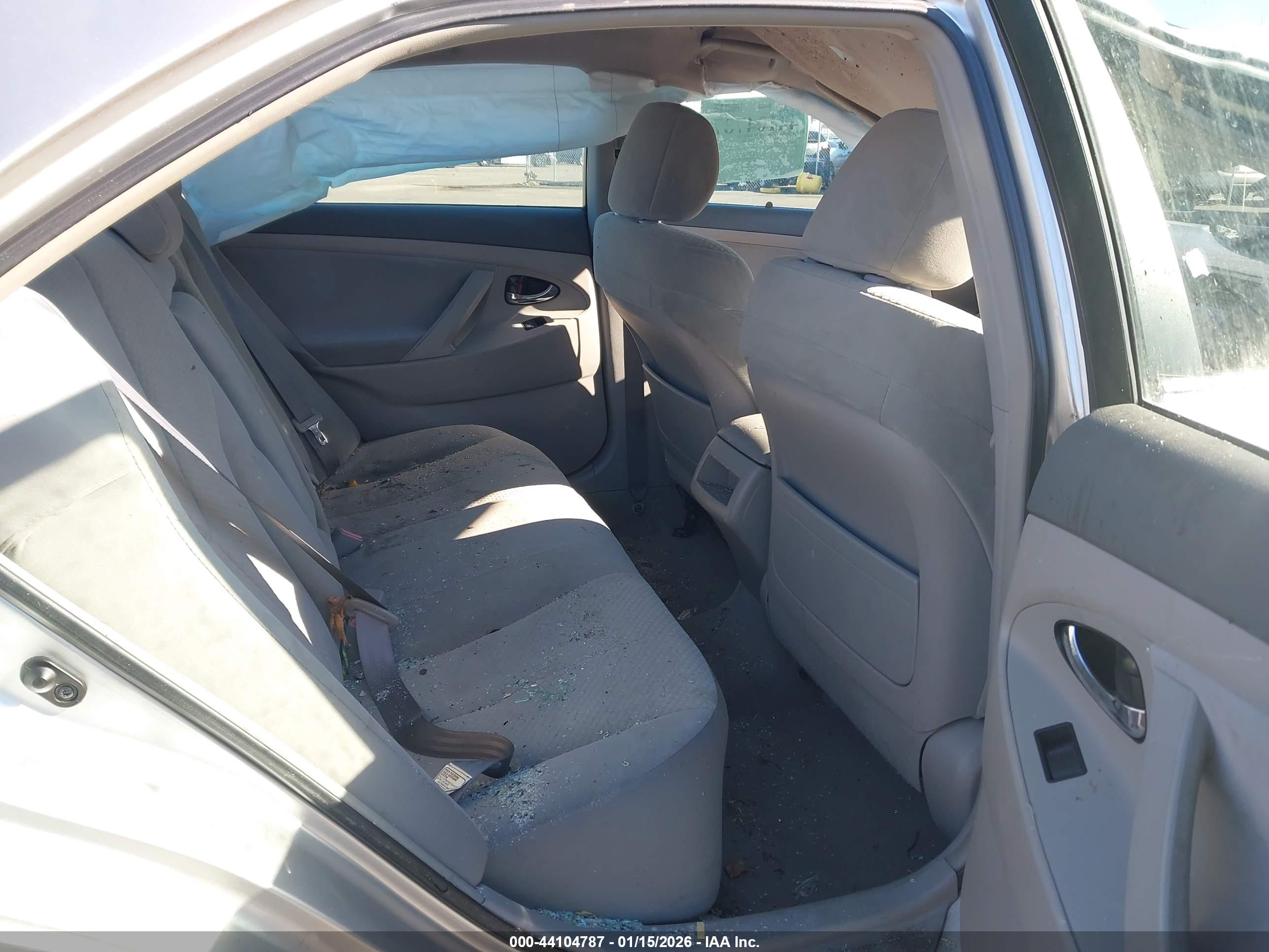 TOYOTA CAMRY image 8