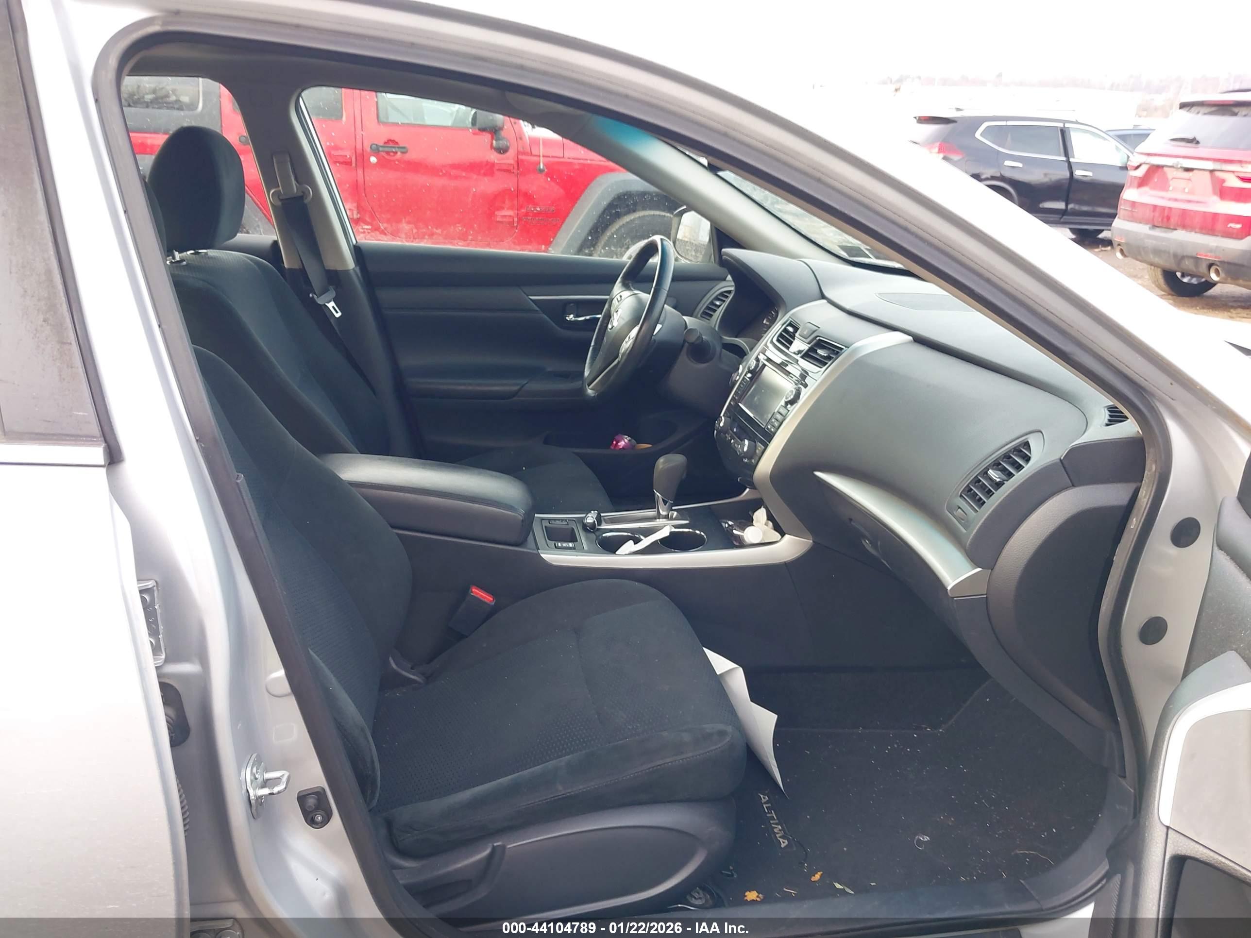 NISSAN ALTIMA image 5