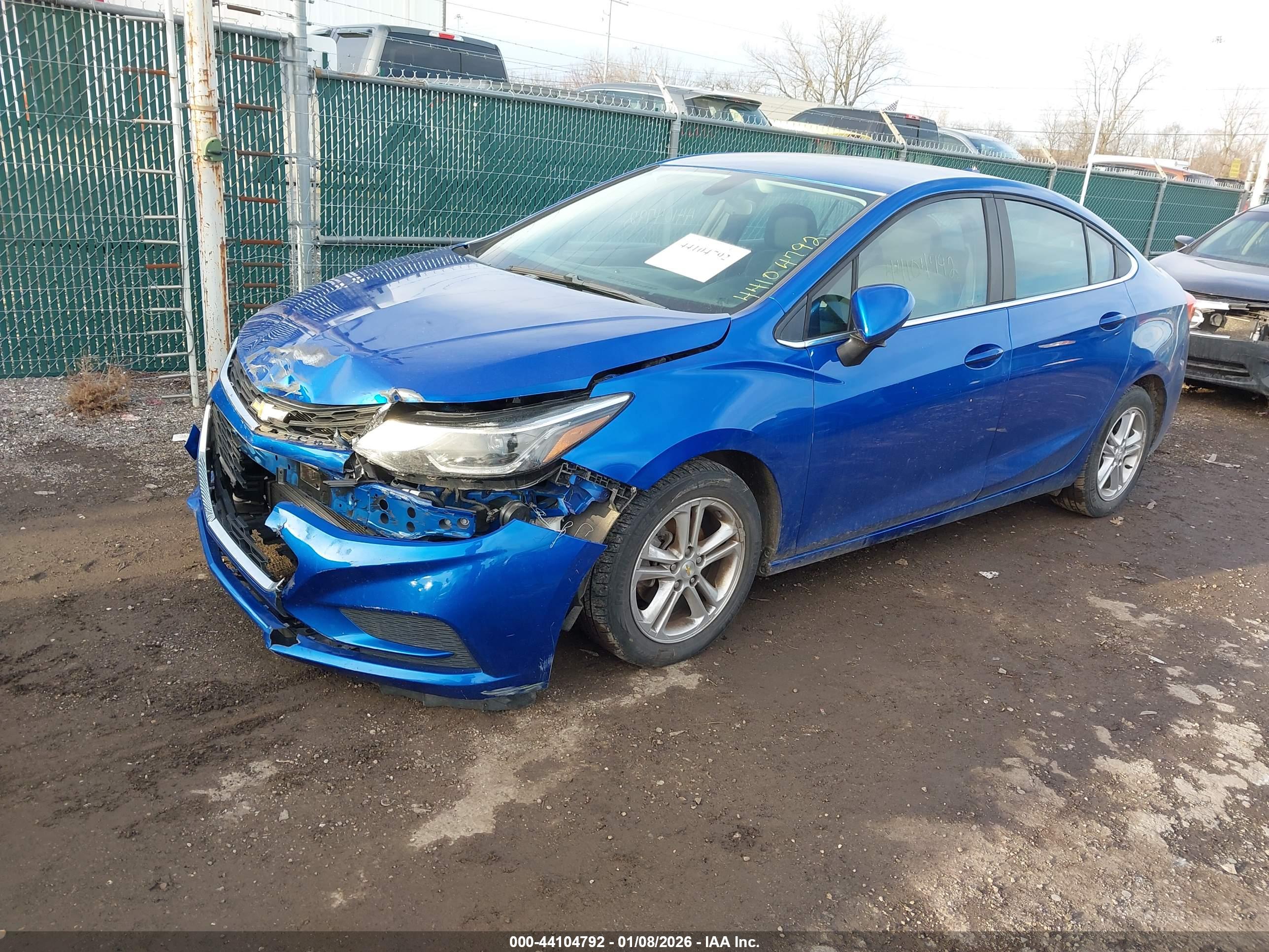CHEVROLET CRUZE image 2