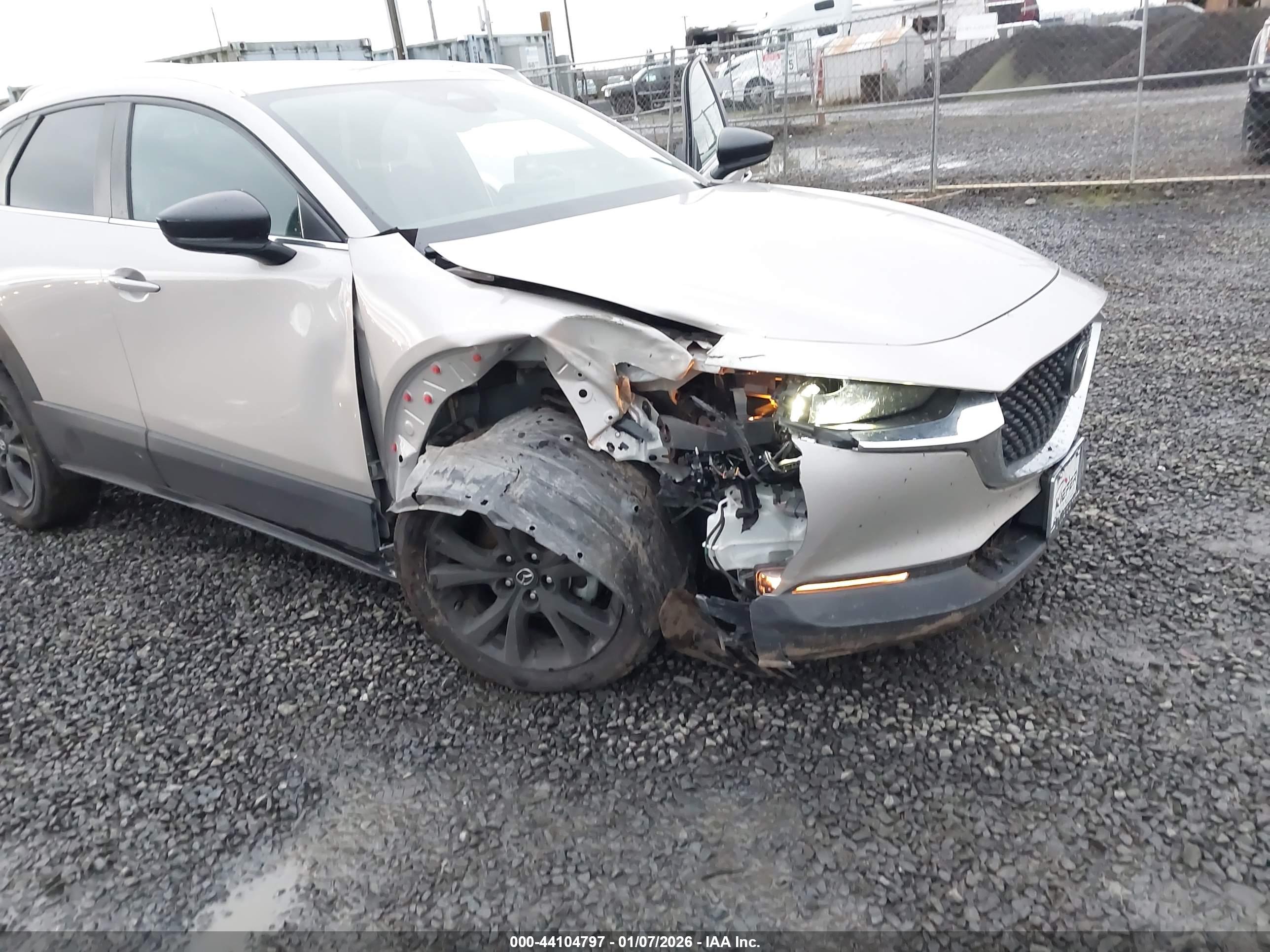 MAZDA CX-30 image 6