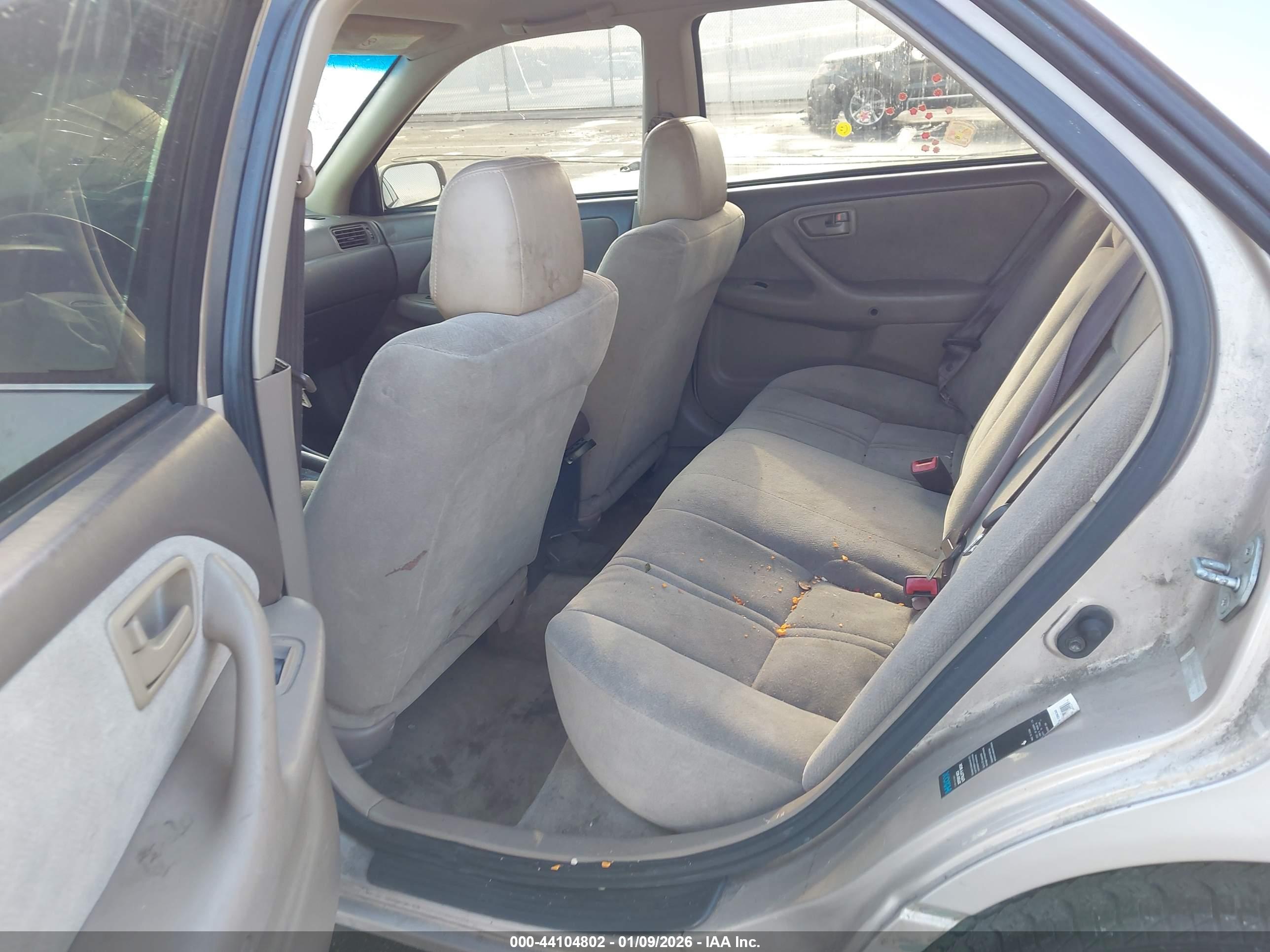 TOYOTA CAMRY image 8
