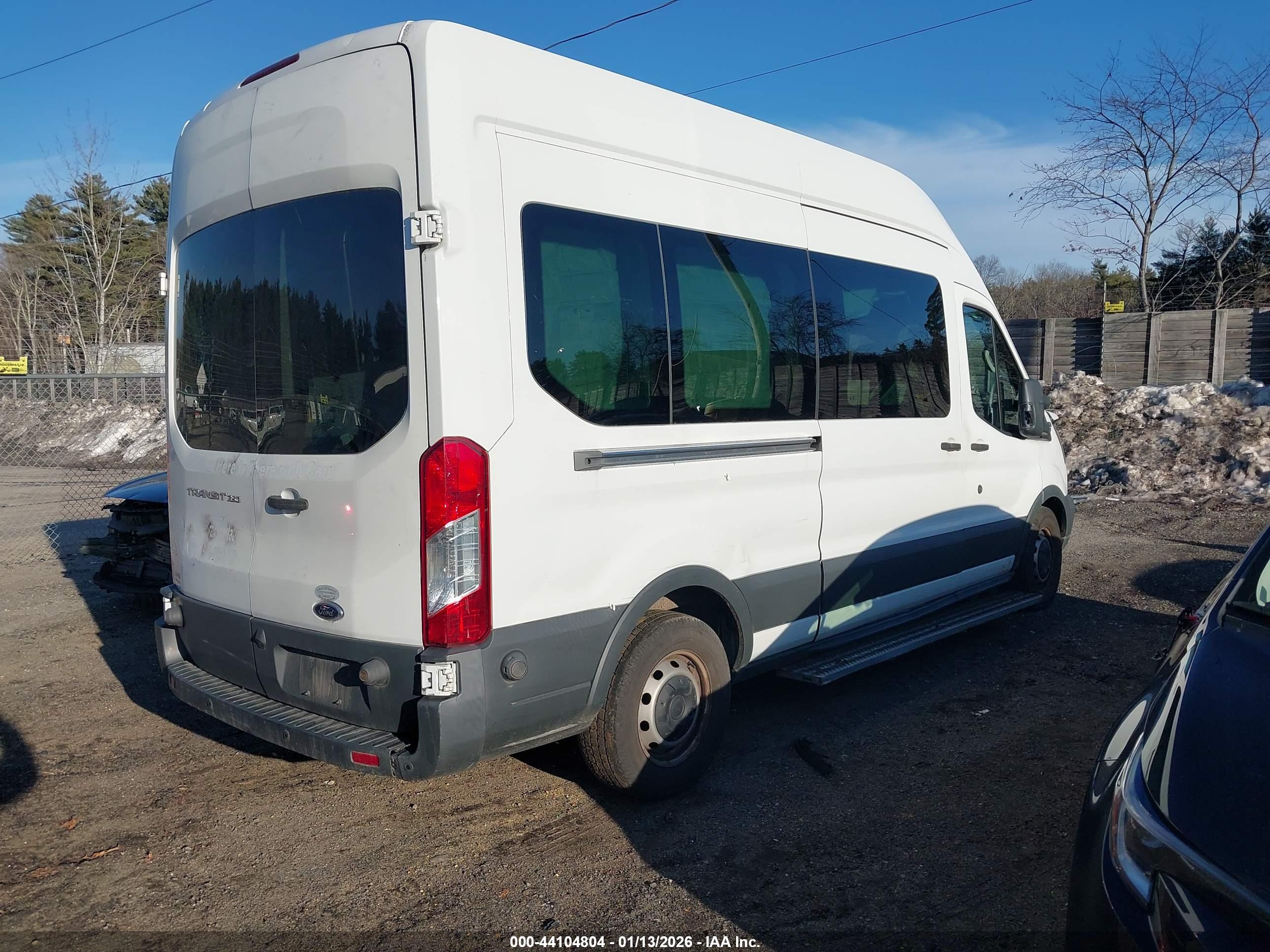 FORD TRANSIT-350 image 4