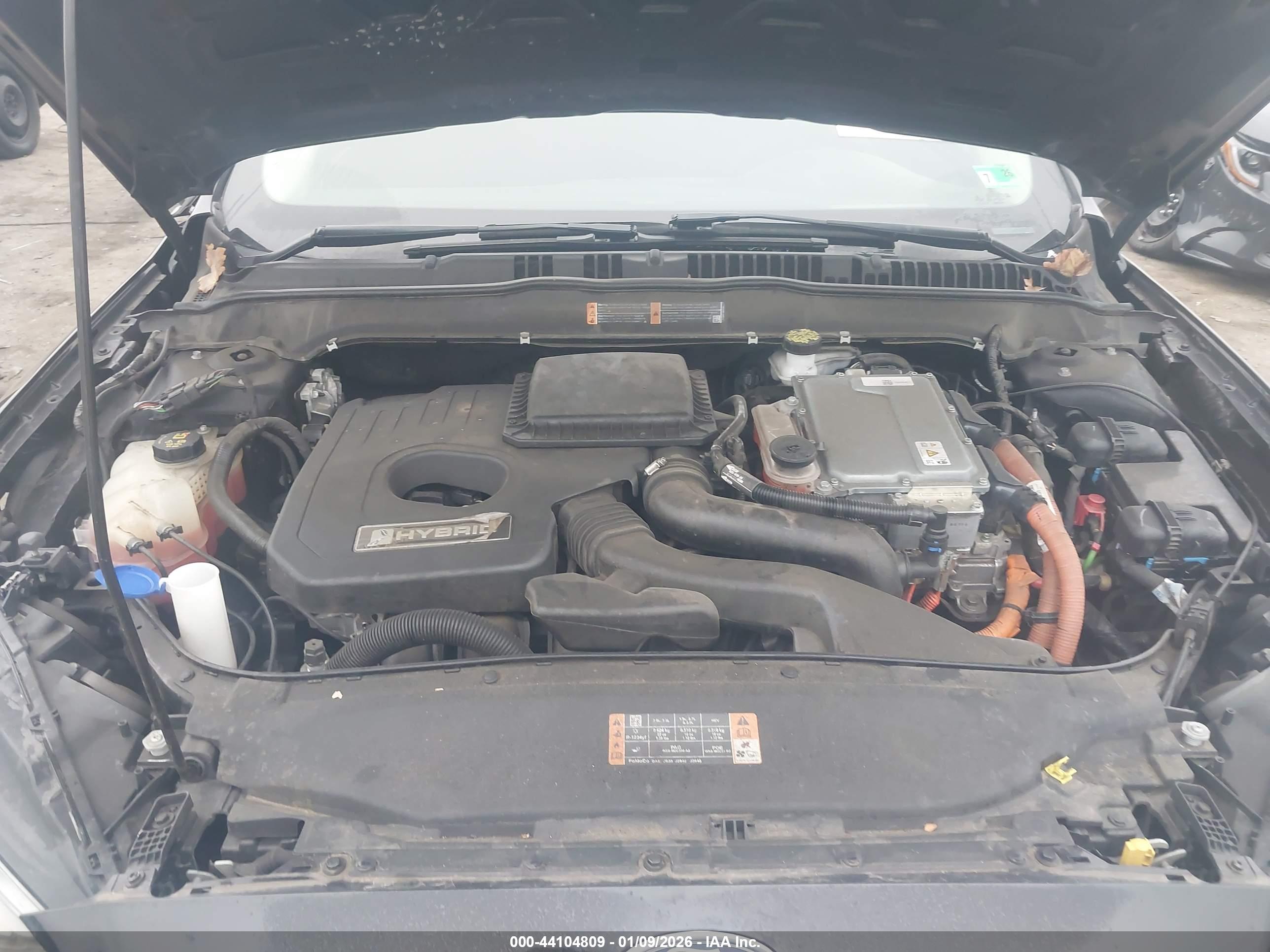 FORD FUSION image 10