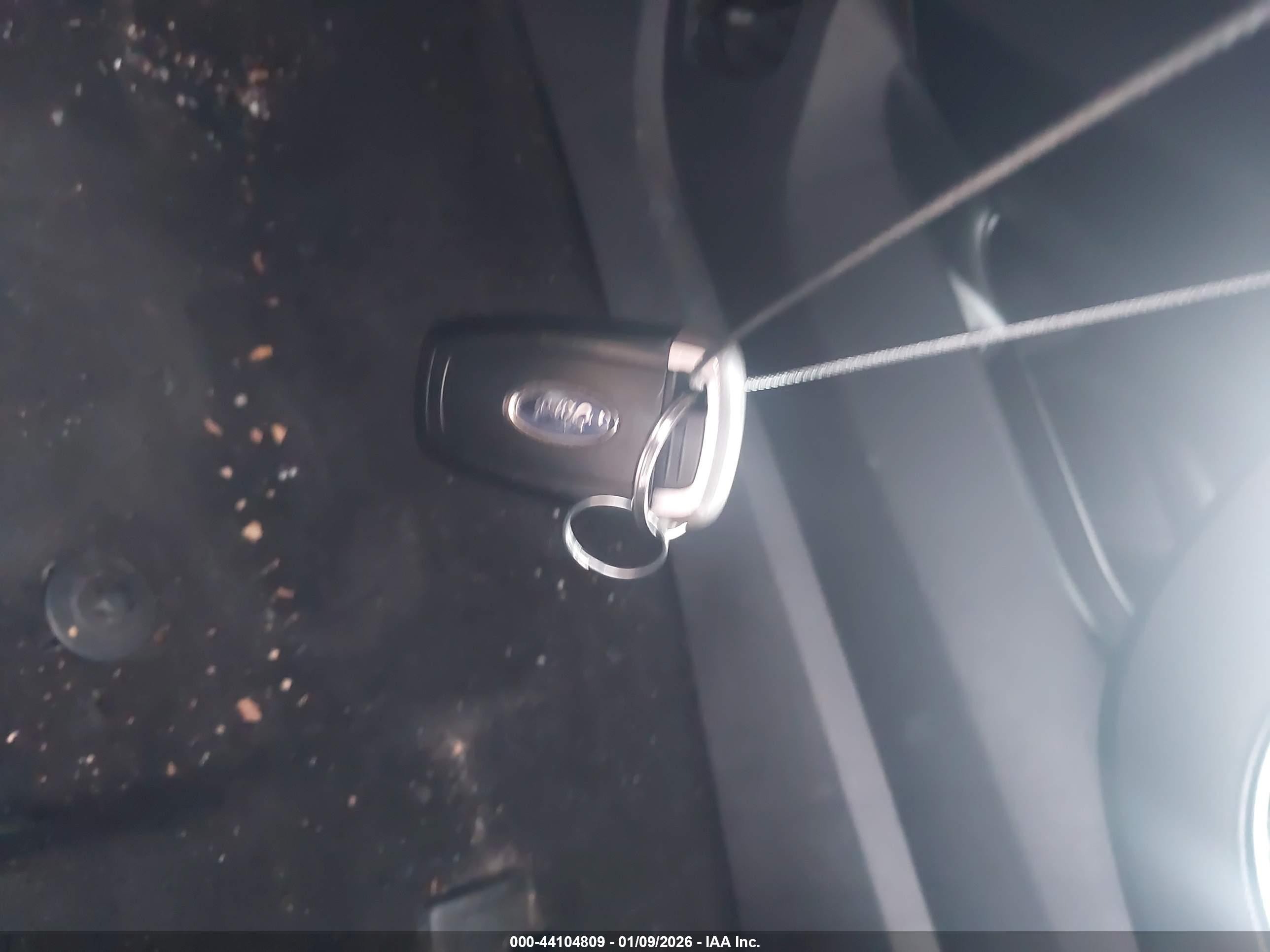 FORD FUSION image 11