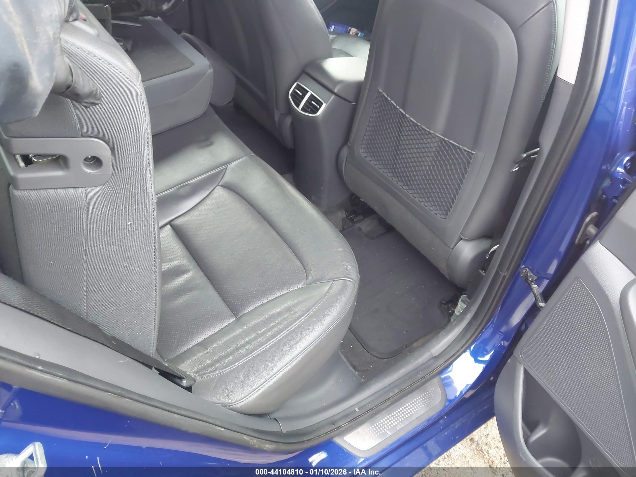 HYUNDAI IONIQ image 8