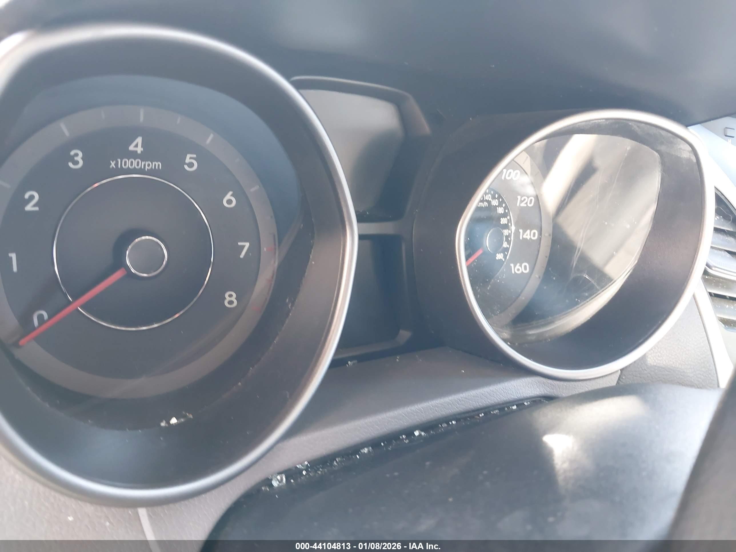 HYUNDAI ELANTRA image 7