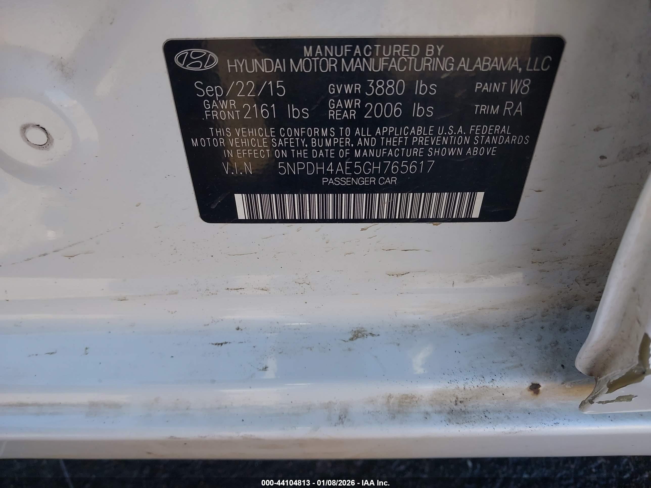 HYUNDAI ELANTRA image 9