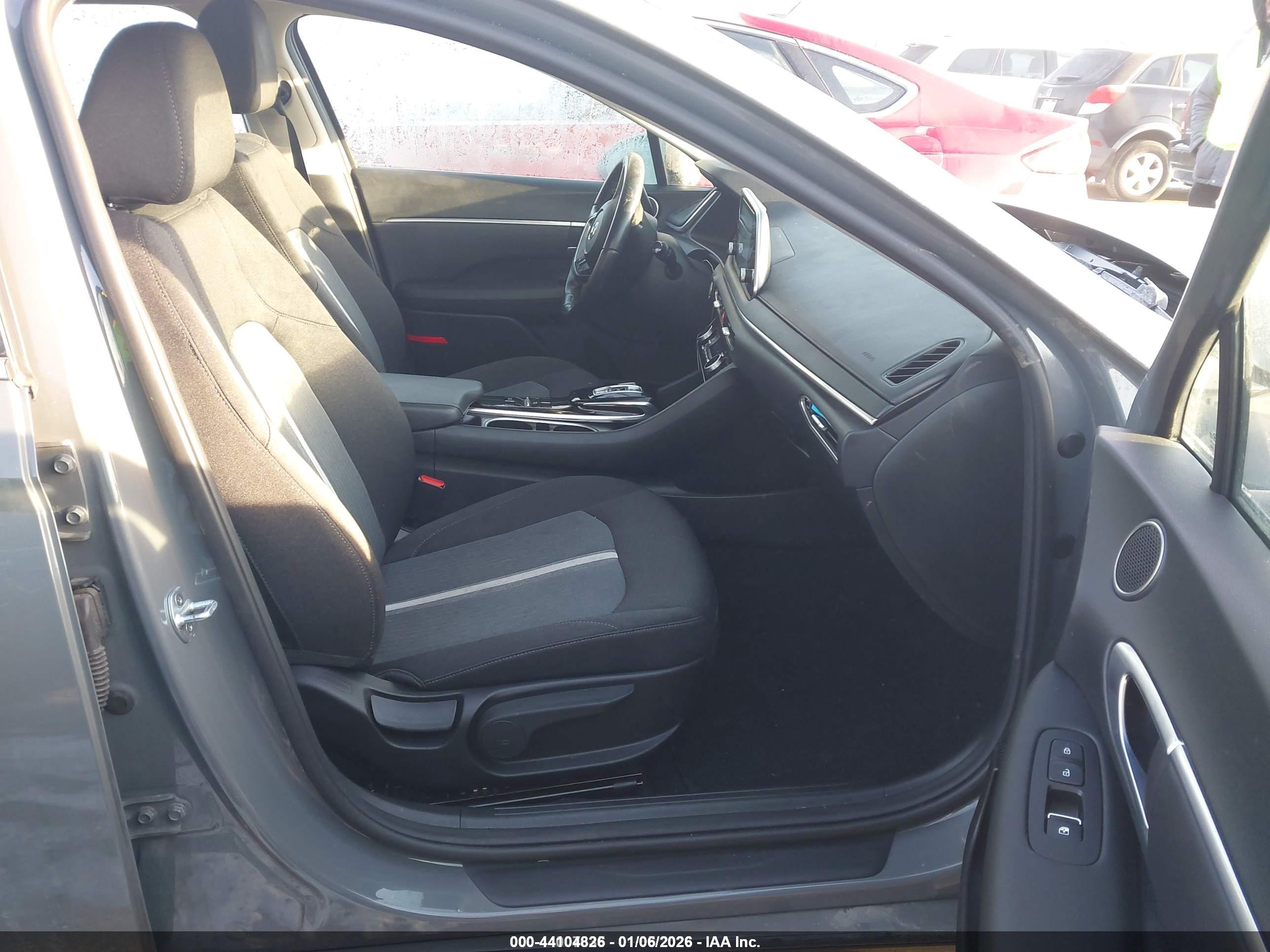 HYUNDAI SONATA image 5