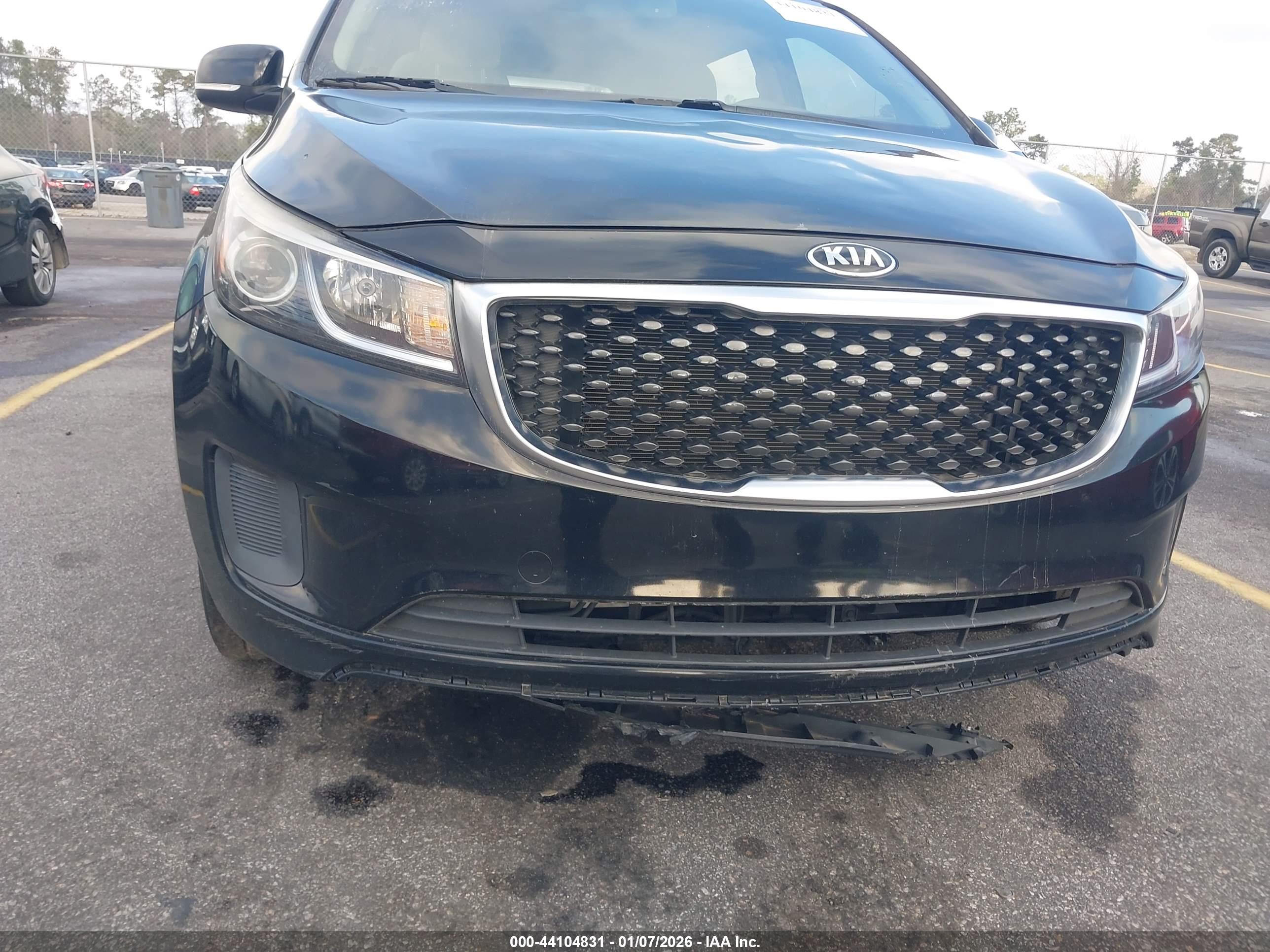KIA SEDONA image 6