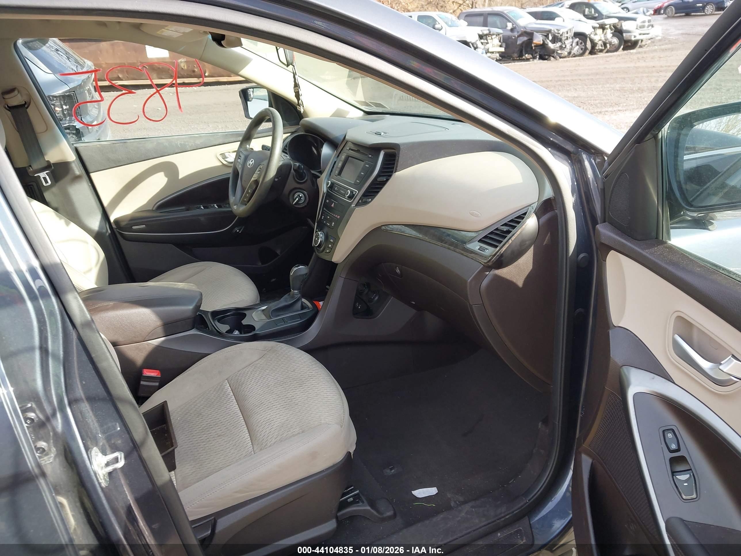 HYUNDAI SANTA image 5