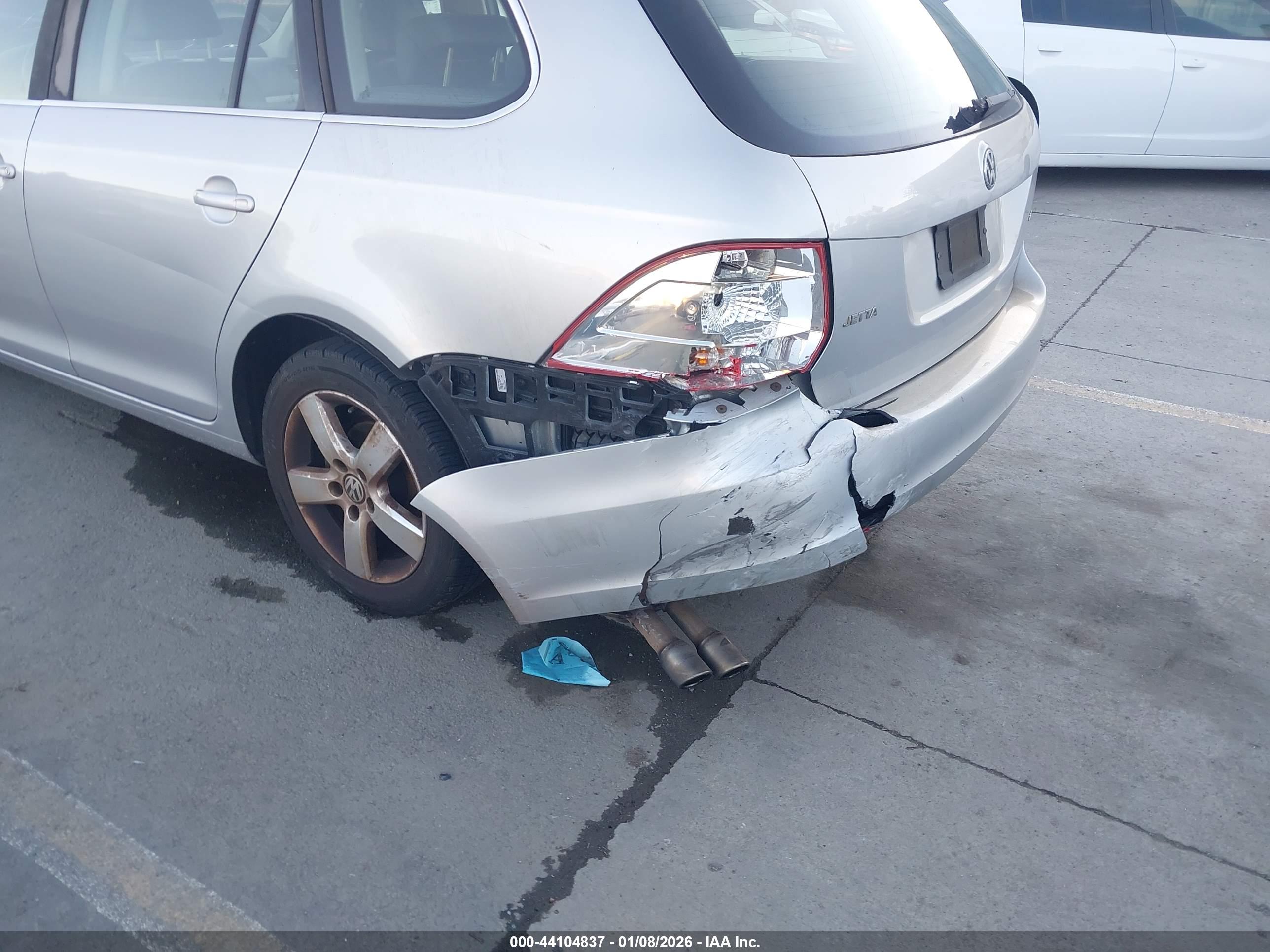 VOLKSWAGEN JETTA image 6