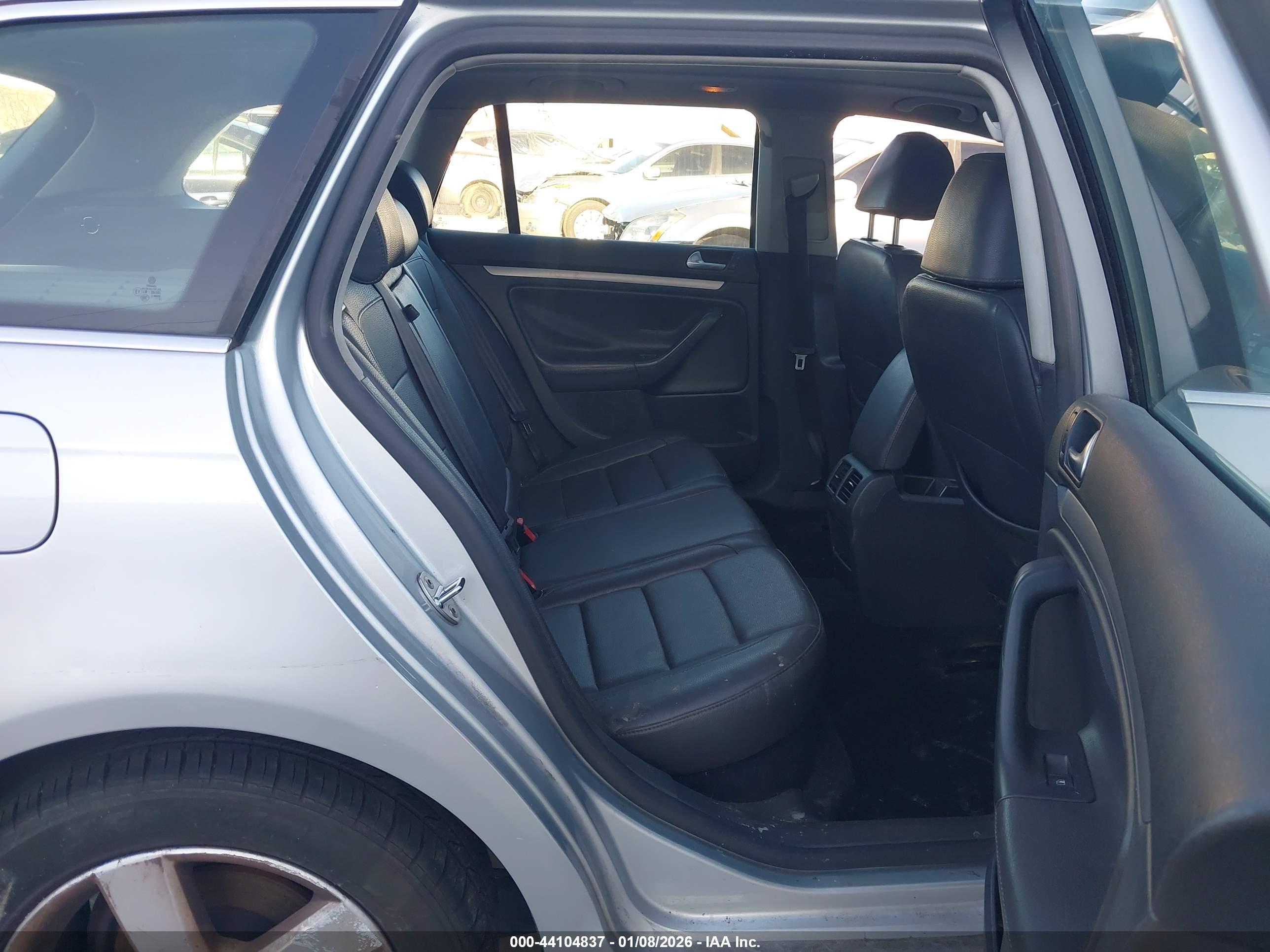 VOLKSWAGEN JETTA image 8