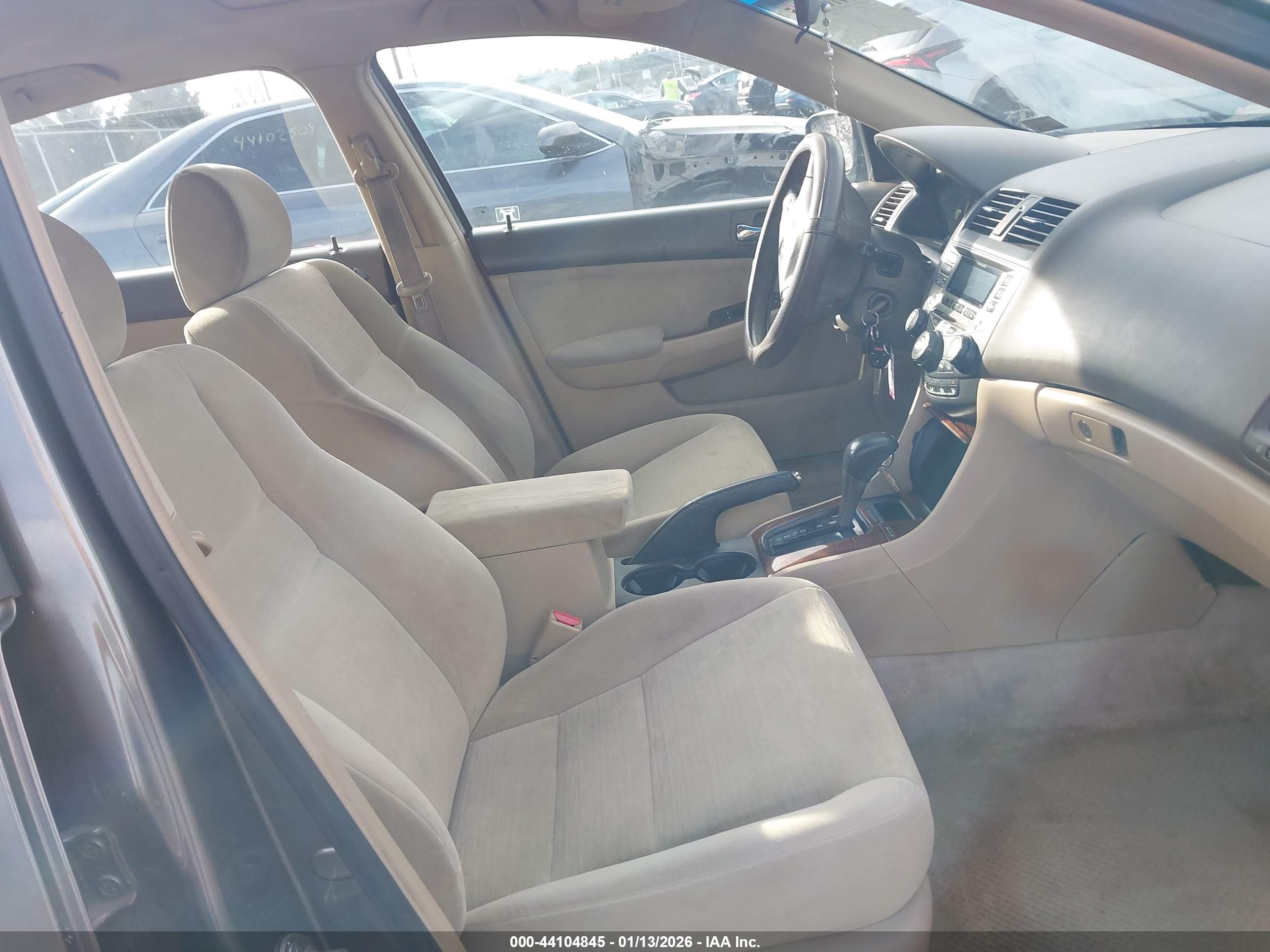 HONDA ACCORD image 5