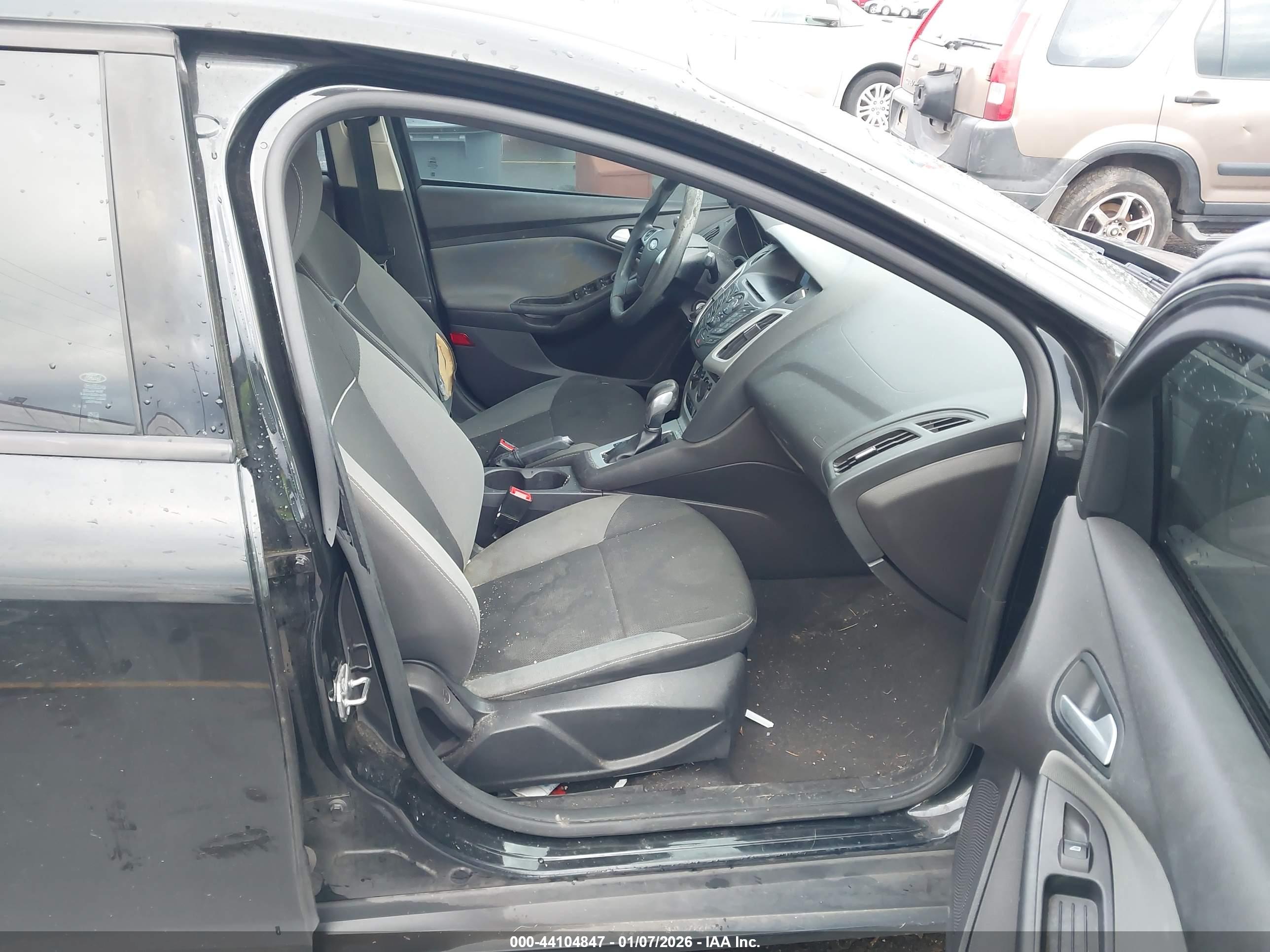 FORD FOCUS image 5