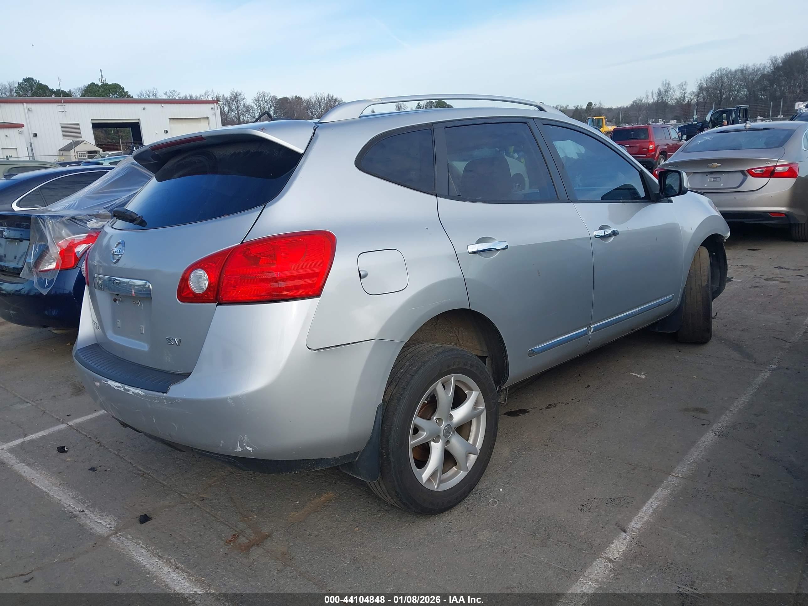NISSAN ROGUE image 4