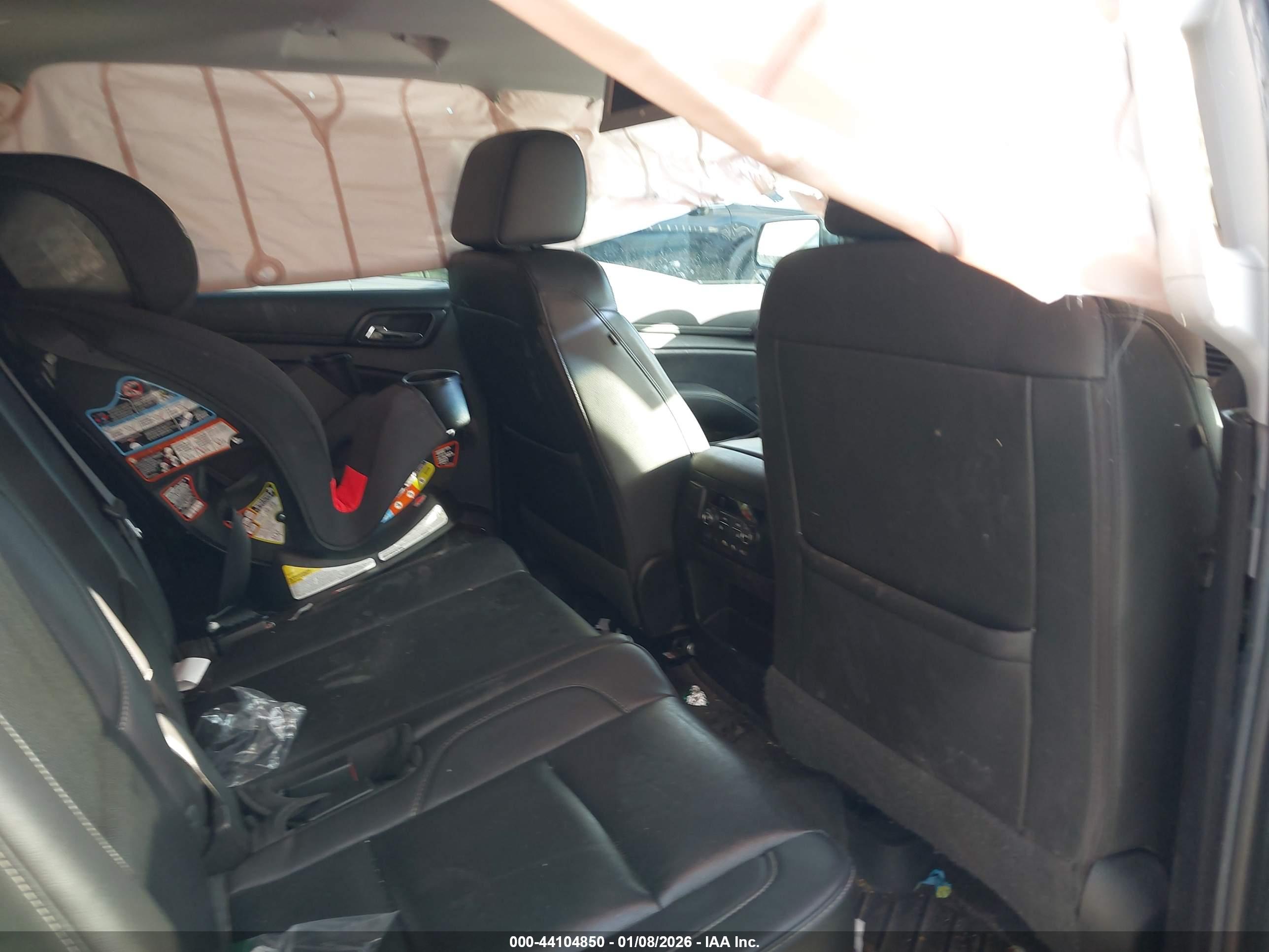 GMC YUKON image 8