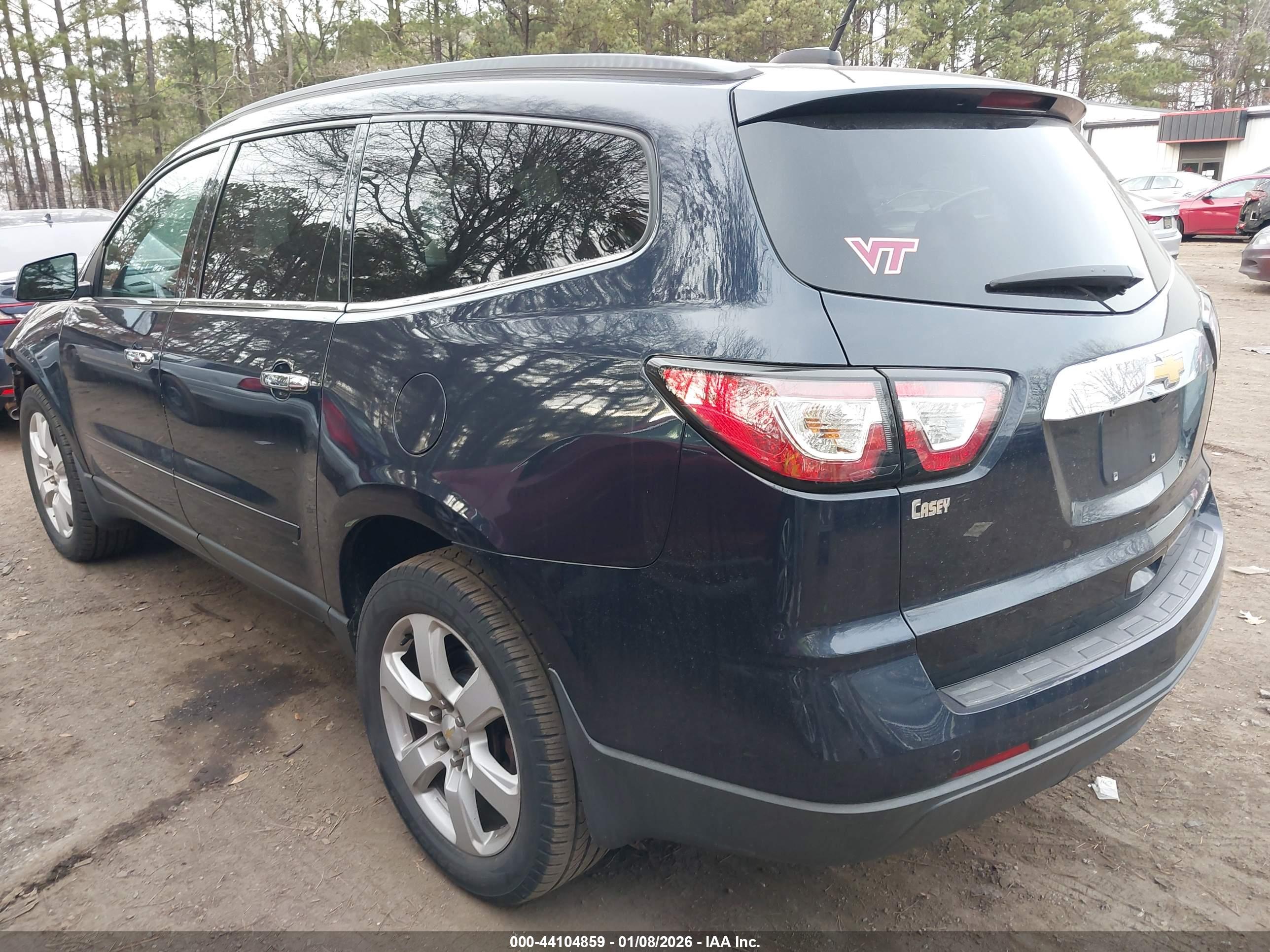 CHEVROLET TRAVERSE image 3