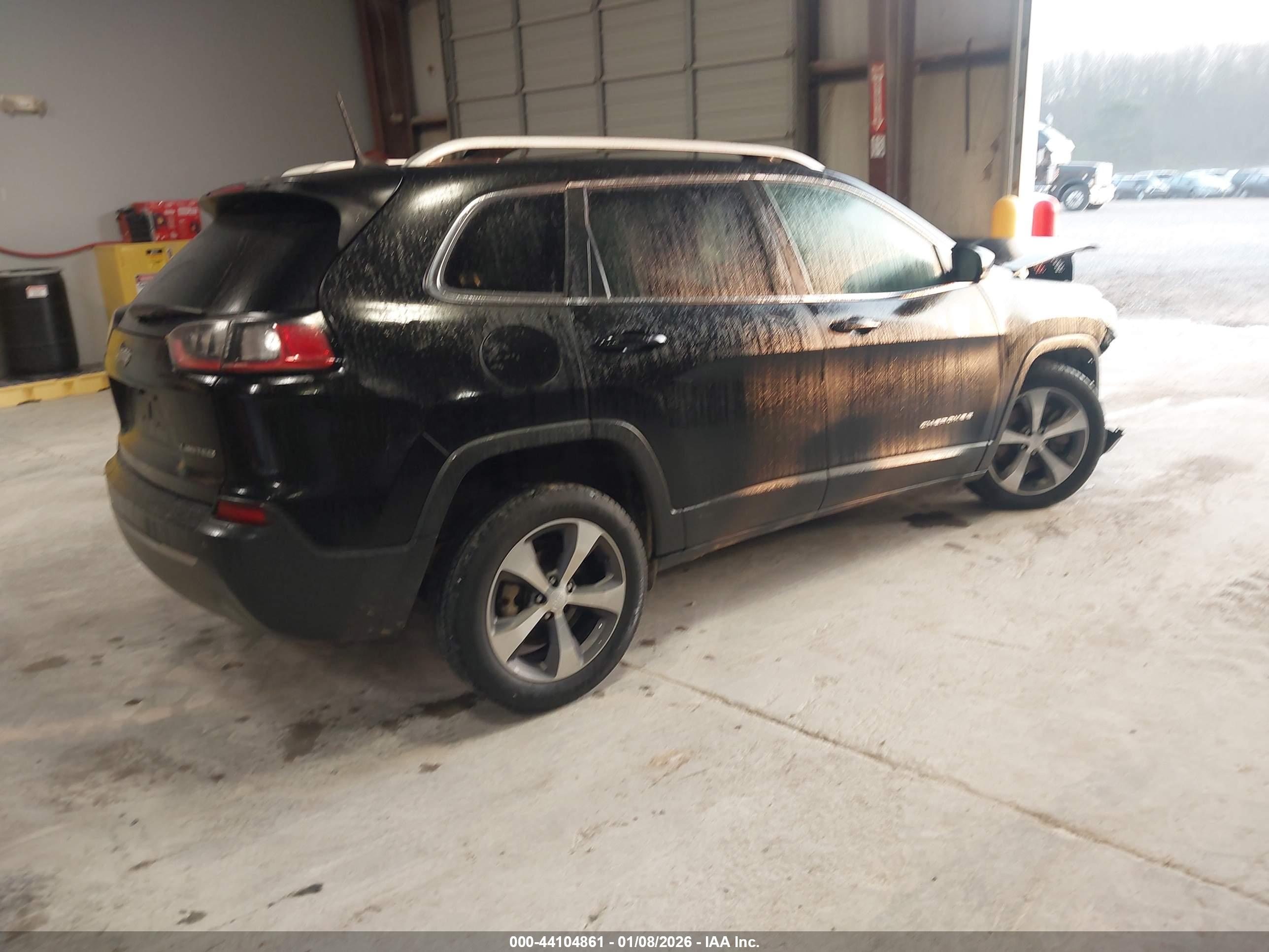 JEEP CHEROKEE image 4